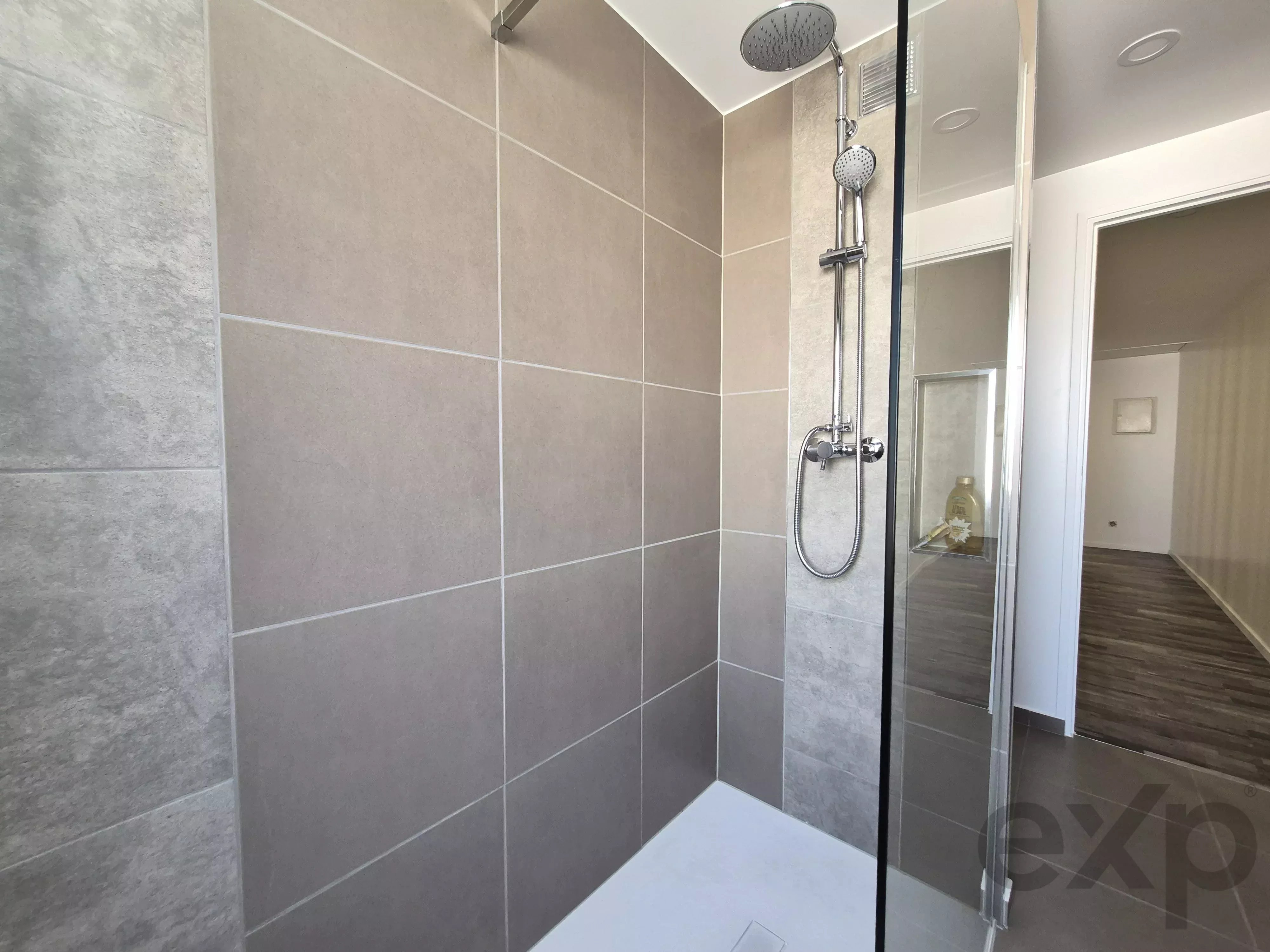 New house, 2 bedrooms, spacious patio, centre of Alvor 87107231 image 33