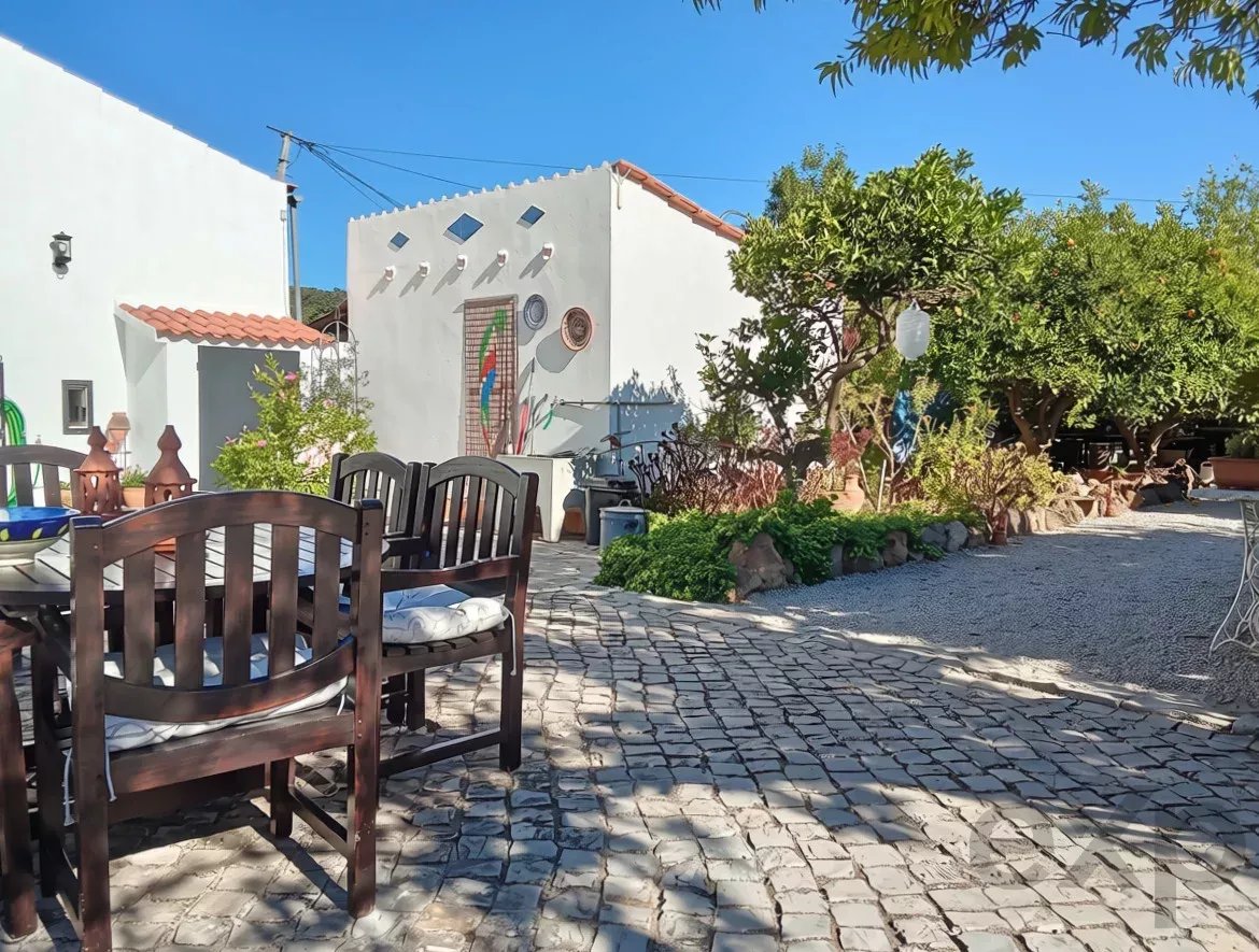 Propriedade exclusiva com cinco unidades independentes e potencial de investimento 87113034 image 38