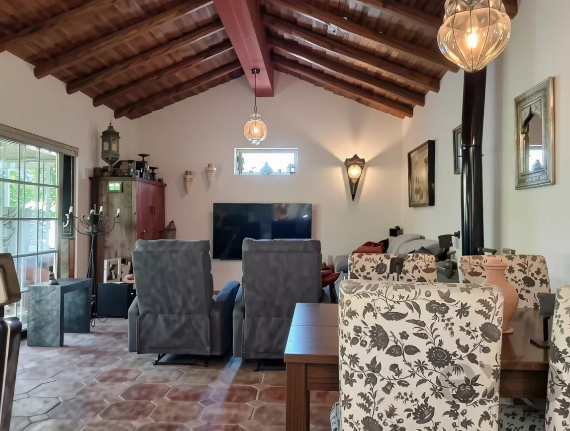 Propriedade exclusiva com cinco unidades independentes e potencial de investimento 87113034 image 112