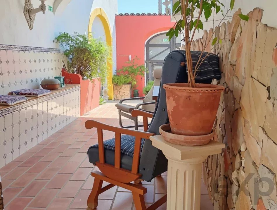 Propriedade exclusiva com cinco unidades independentes e potencial de investimento 87113034 image 37