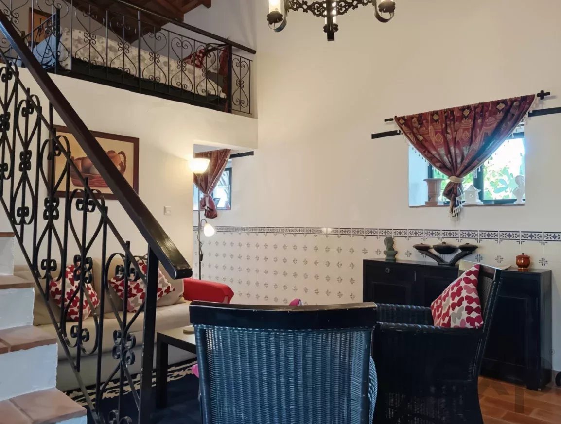 Propriedade exclusiva com cinco unidades independentes e potencial de investimento 87113034 image 88