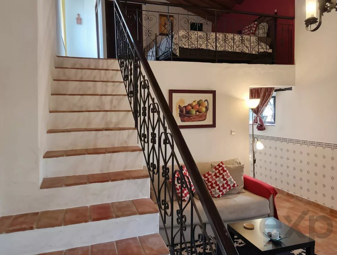Propriedade exclusiva com cinco unidades independentes e potencial de investimento 87113034 image 82