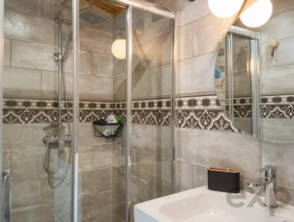 Propriedade exclusiva com cinco unidades independentes e potencial de investimento 87113034 image 120