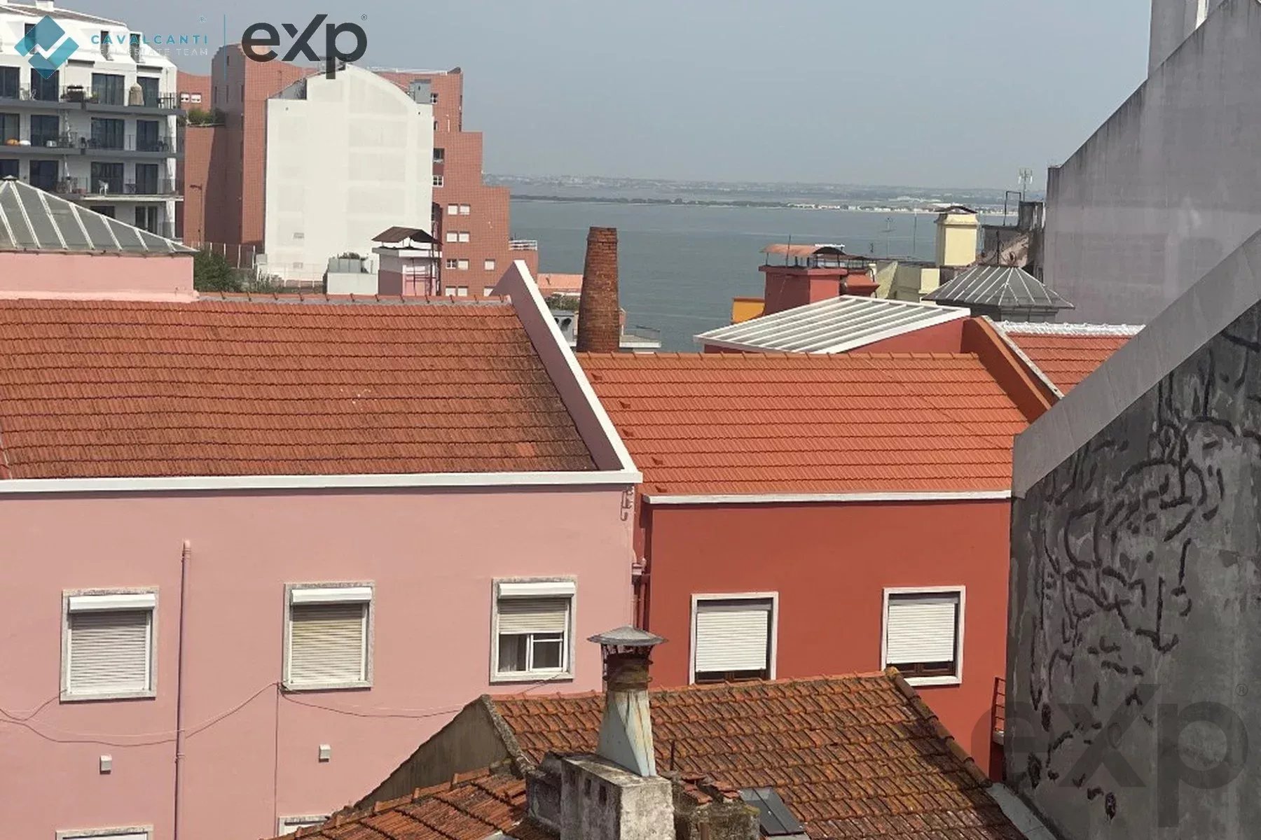 T2 COM VISTA TEJO NA GRAÇA | CHARME AUTÊNTICO NO CORAÇÃO DE LISBOA 87114945 image 22