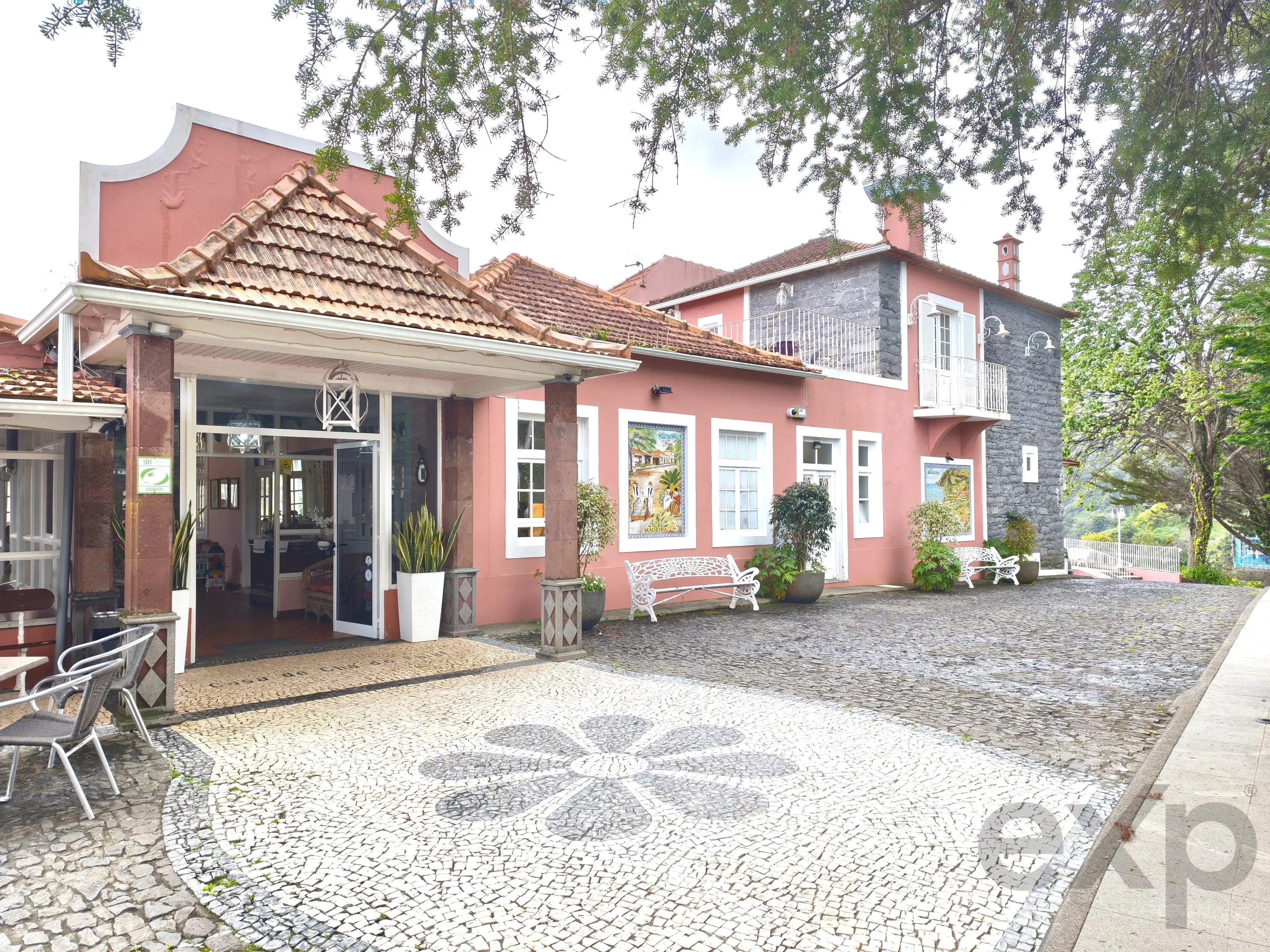 Loja de comércio à venda em Faial, 926 m²