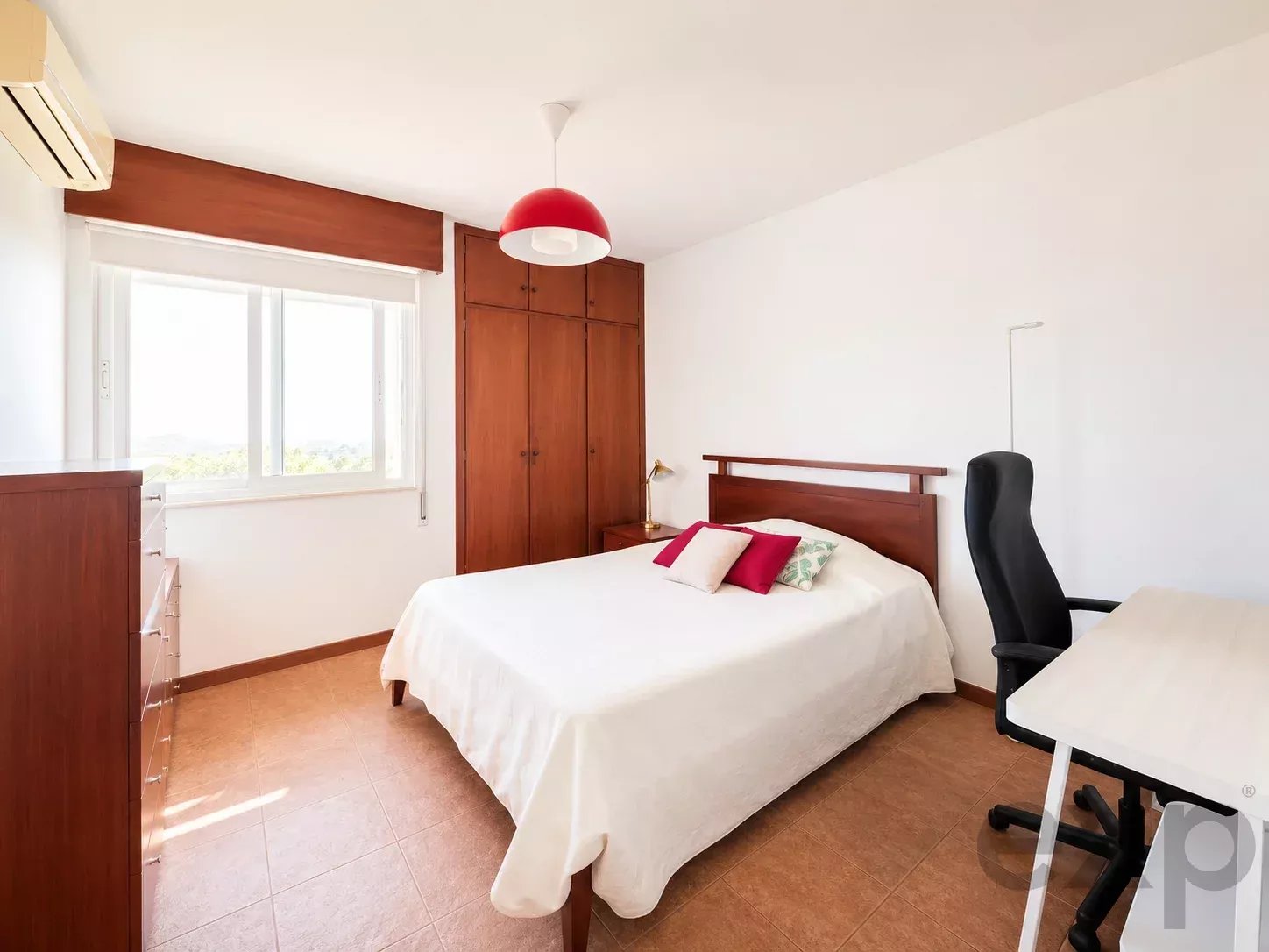 Elegant 3‑bedroom apartment with panoramic view over the Ria Formosa 87132821 image 12
