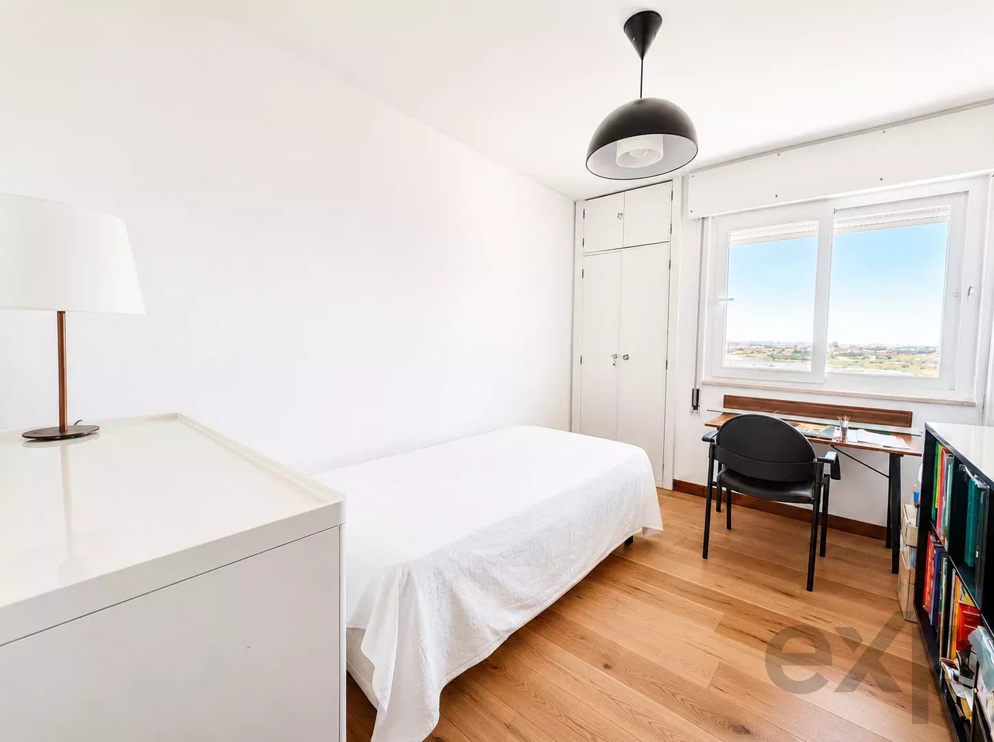 Elegant 3‑bedroom apartment with panoramic view over the Ria Formosa 87132821 image 16