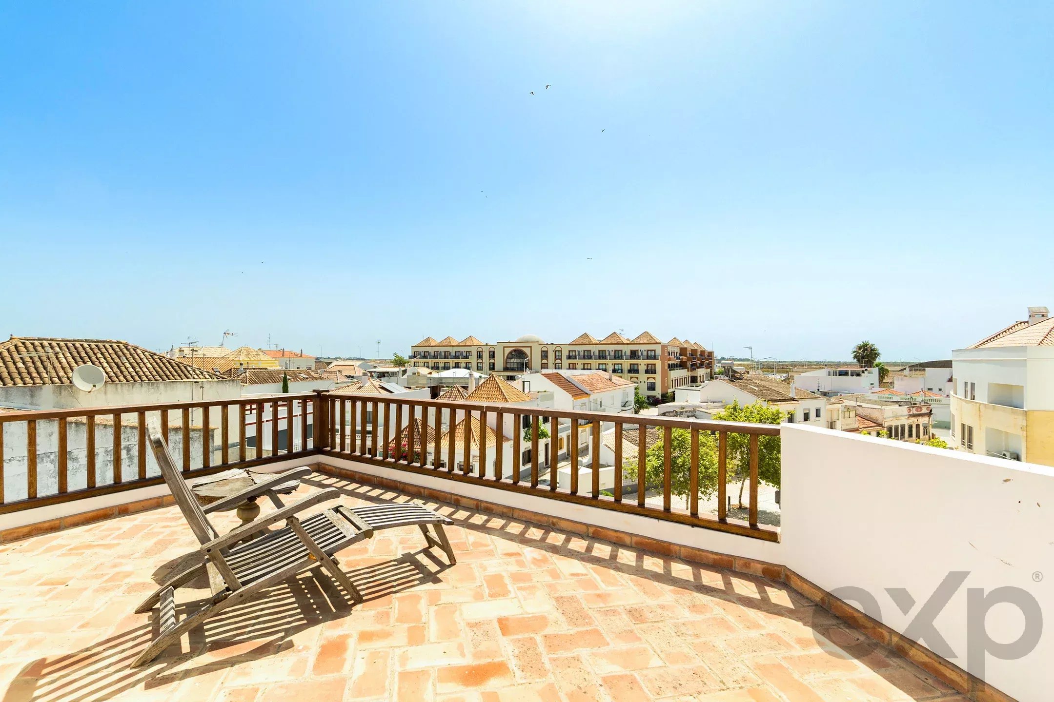 Two‑bedroom home – swimming pool – central Tavira – Algarve 87140501 image 24