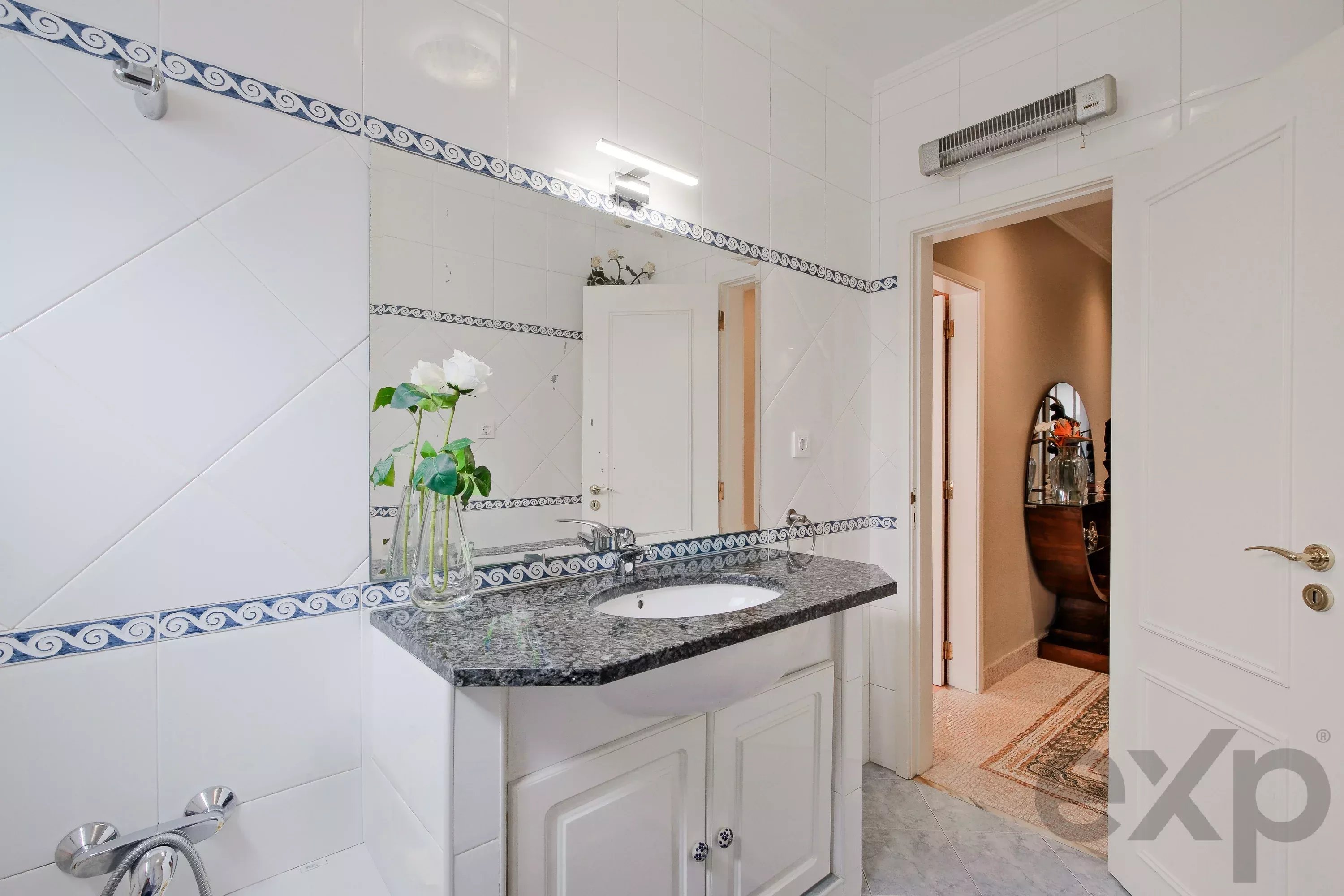 Single‑storey T2+1 house with terrace and annex including a bedroom, Lisbon, Campolide 87145582 image 15