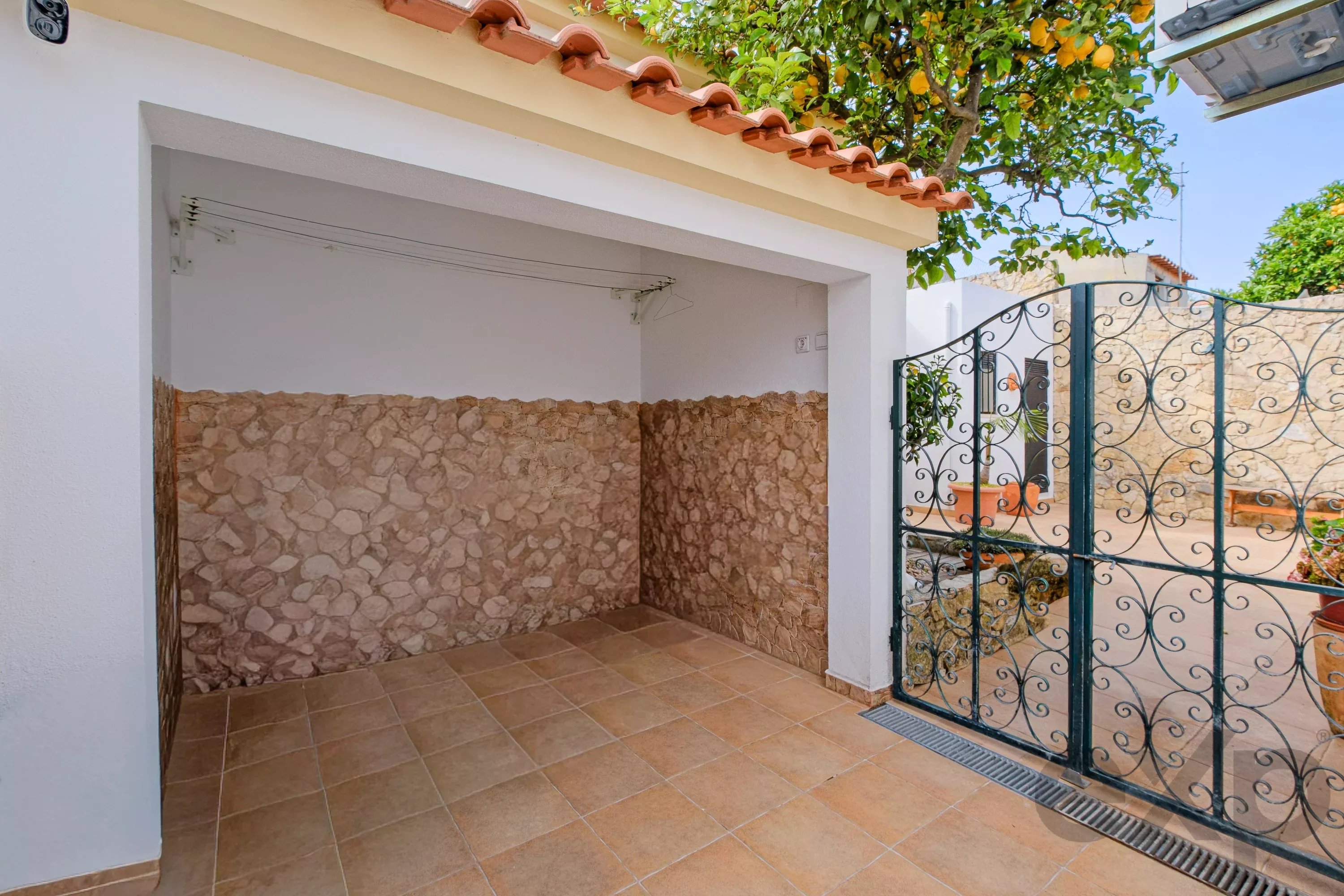 Single‑storey T2+1 house with terrace and annex including a bedroom, Lisbon, Campolide 87145582 image 18