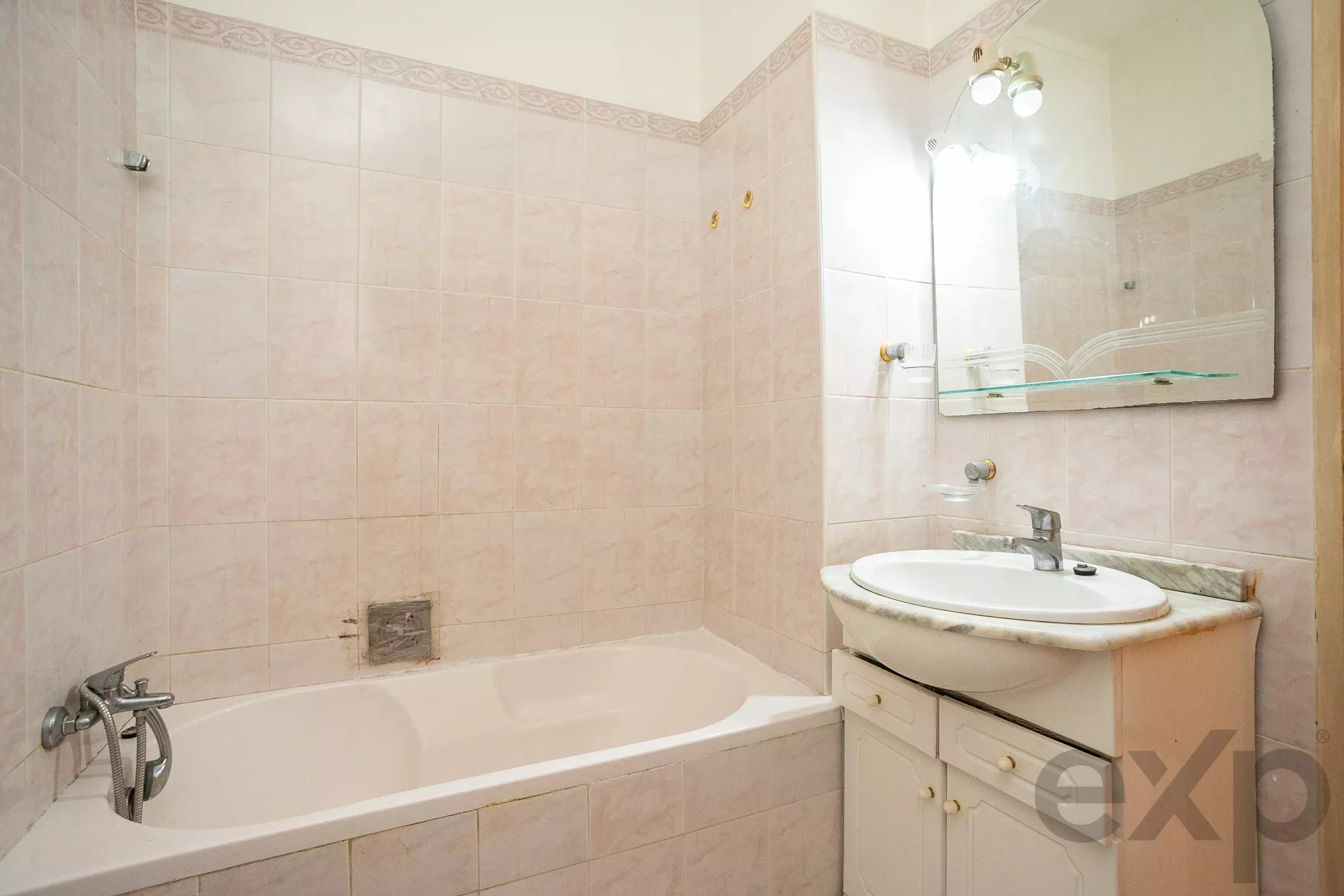 T2 in central Tavira for refurbishment 87146121 image 25