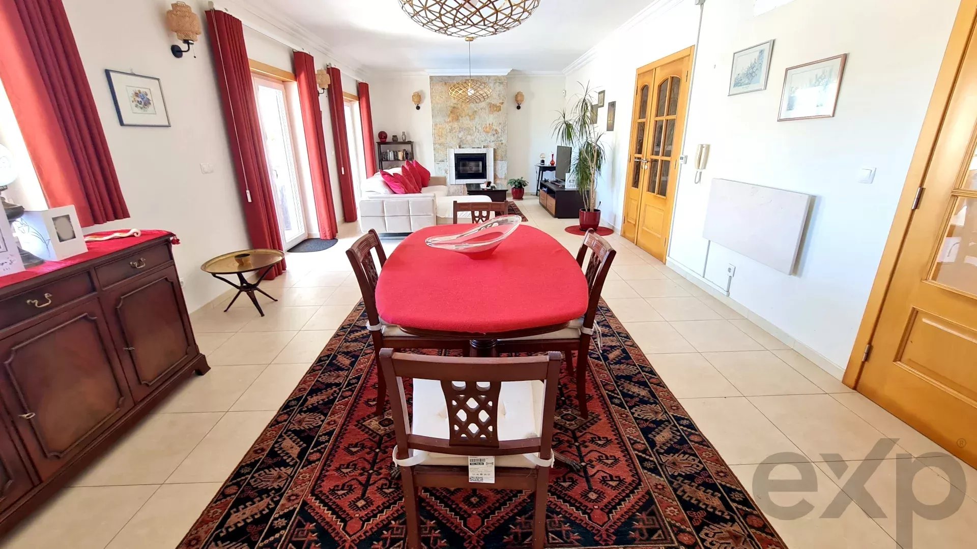 Moradia T4 com Piscina, perto de praias