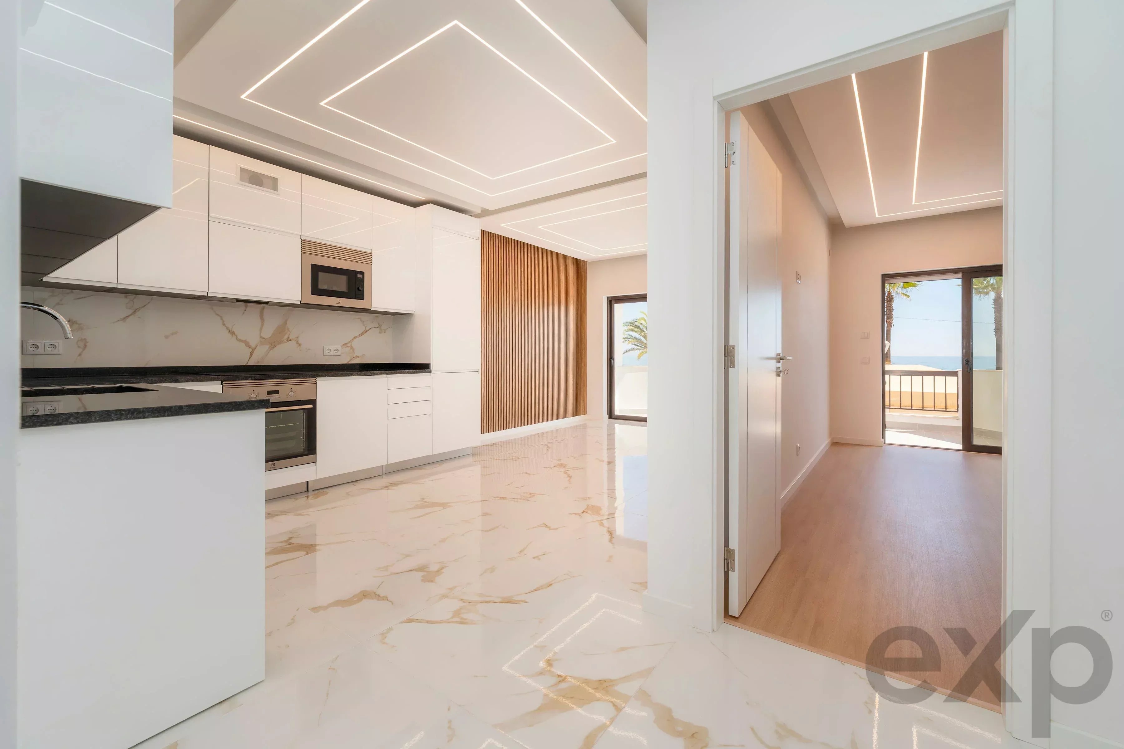Moderno apartamento à beira-mar em Quarteira