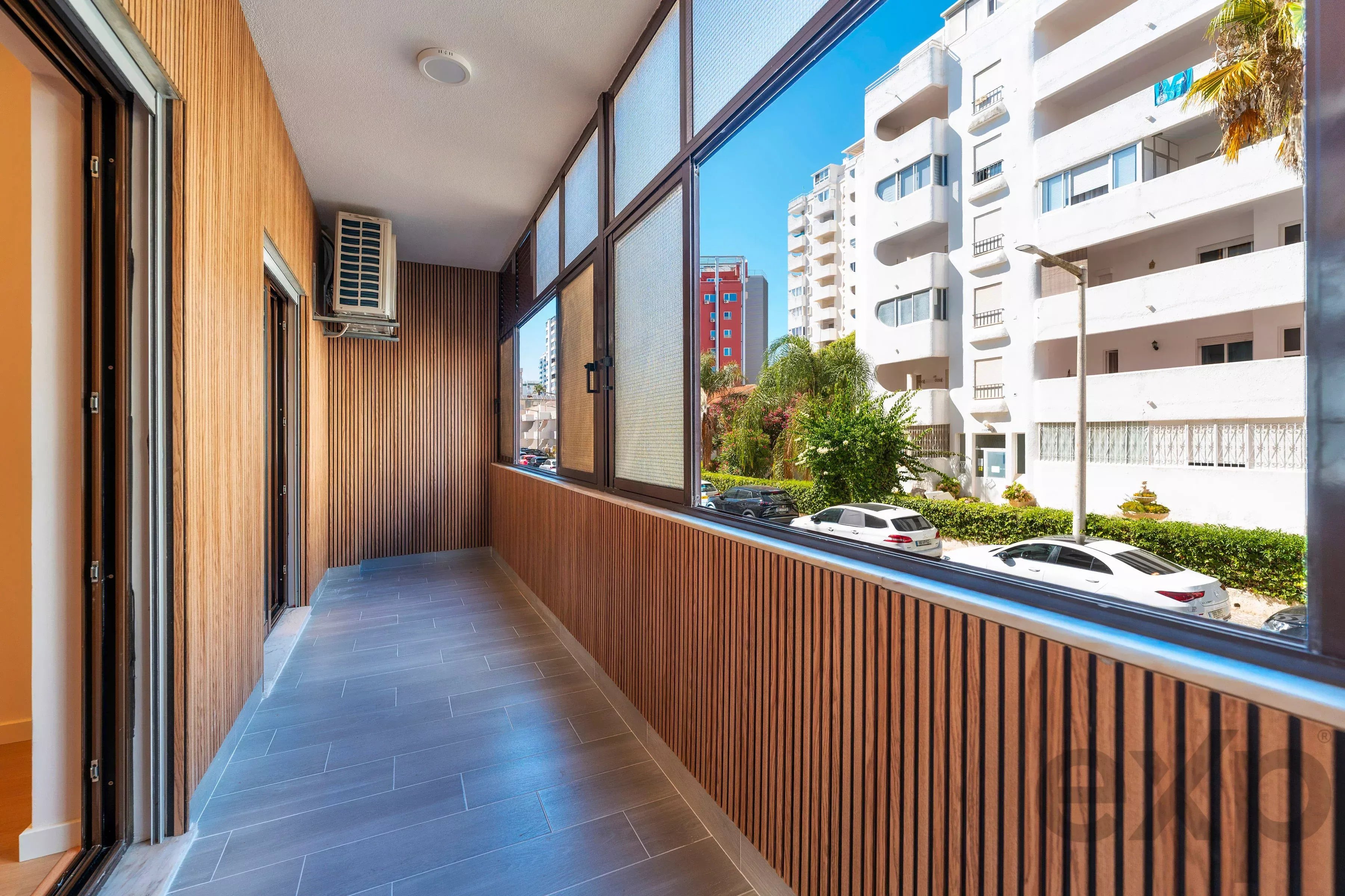 Modern sea‑front apartment in Quarteira 87155806 image 26