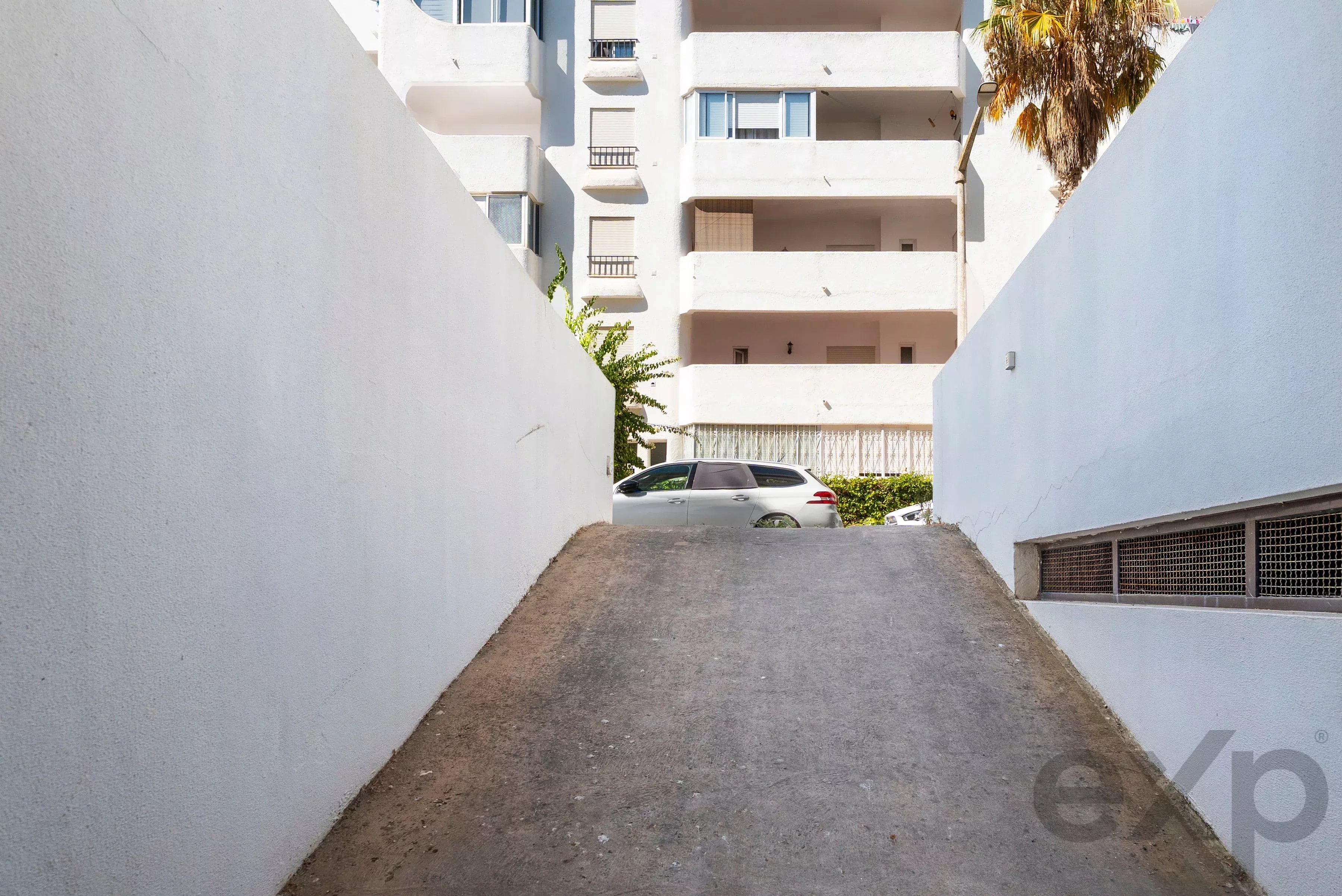 Modern sea‑front apartment in Quarteira 87155806 image 34