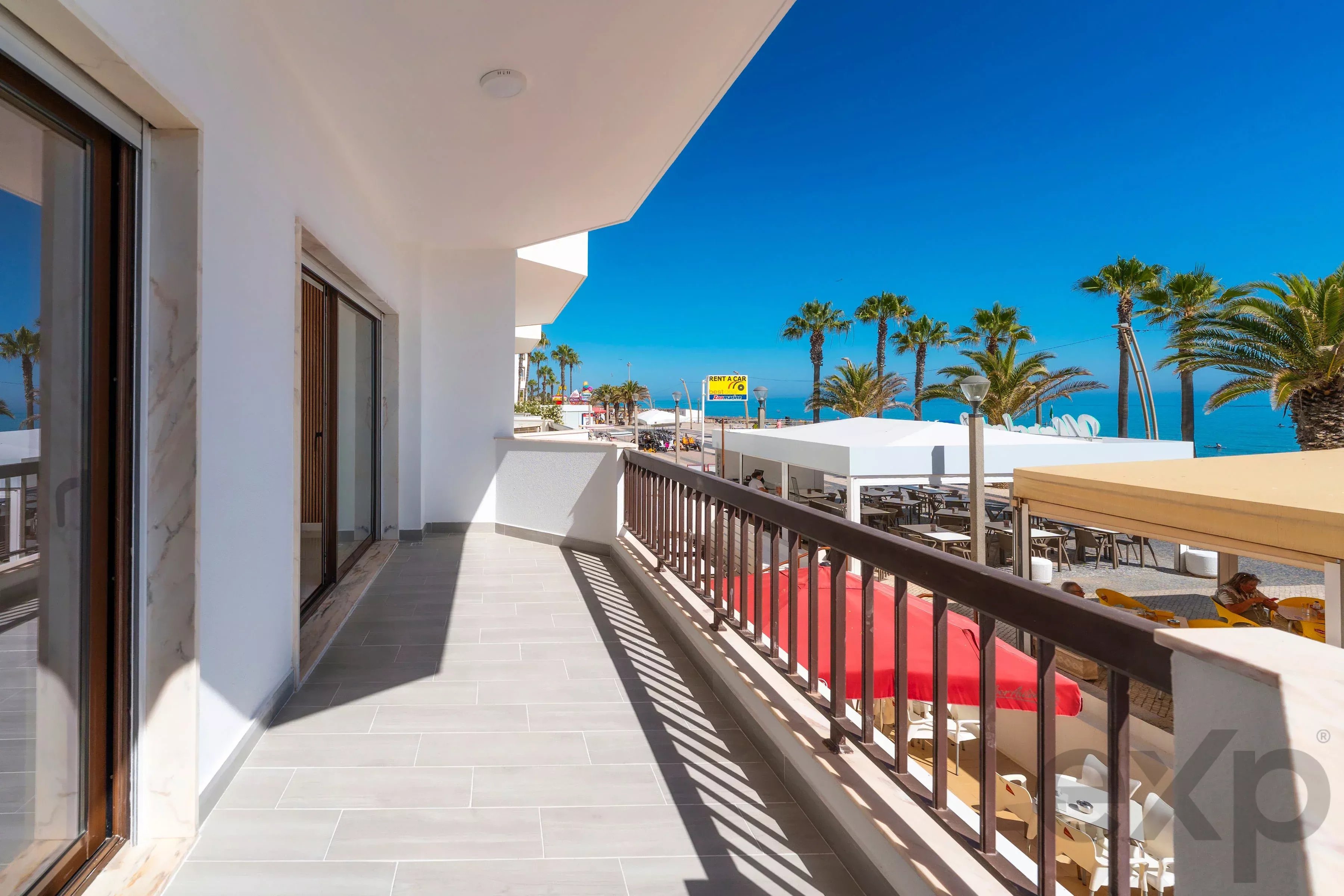 Modern sea‑front apartment in Quarteira 87155806 image 32