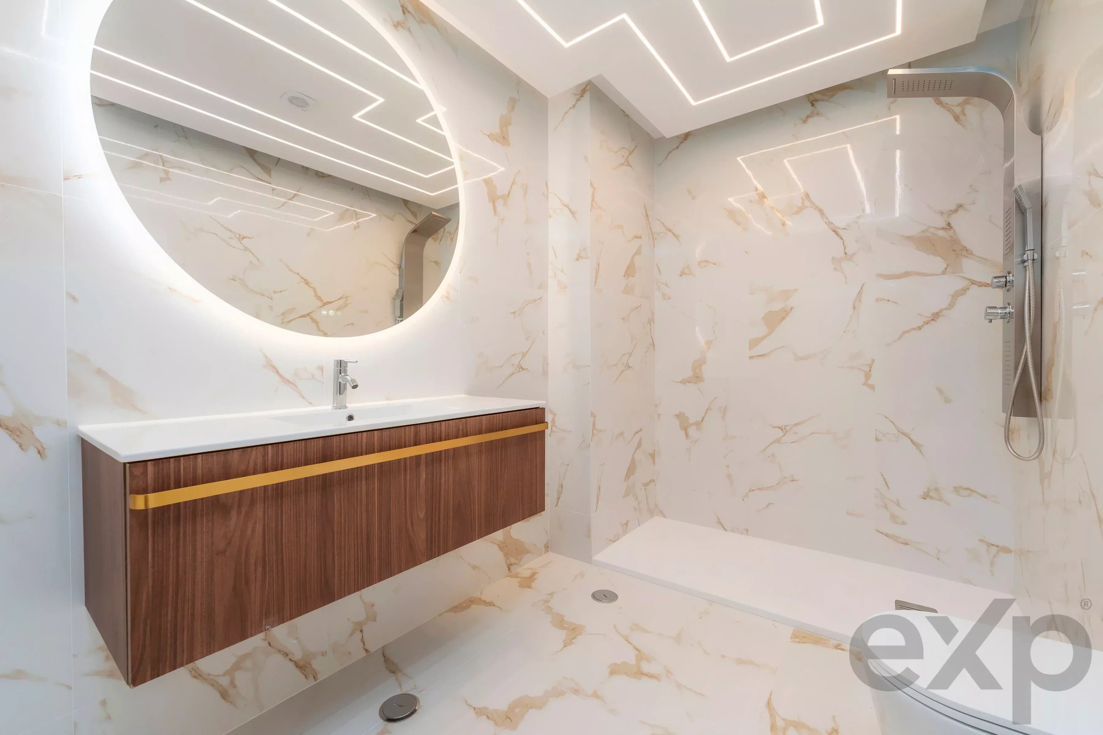 Modern sea‑front apartment in Quarteira 87155806 image 11