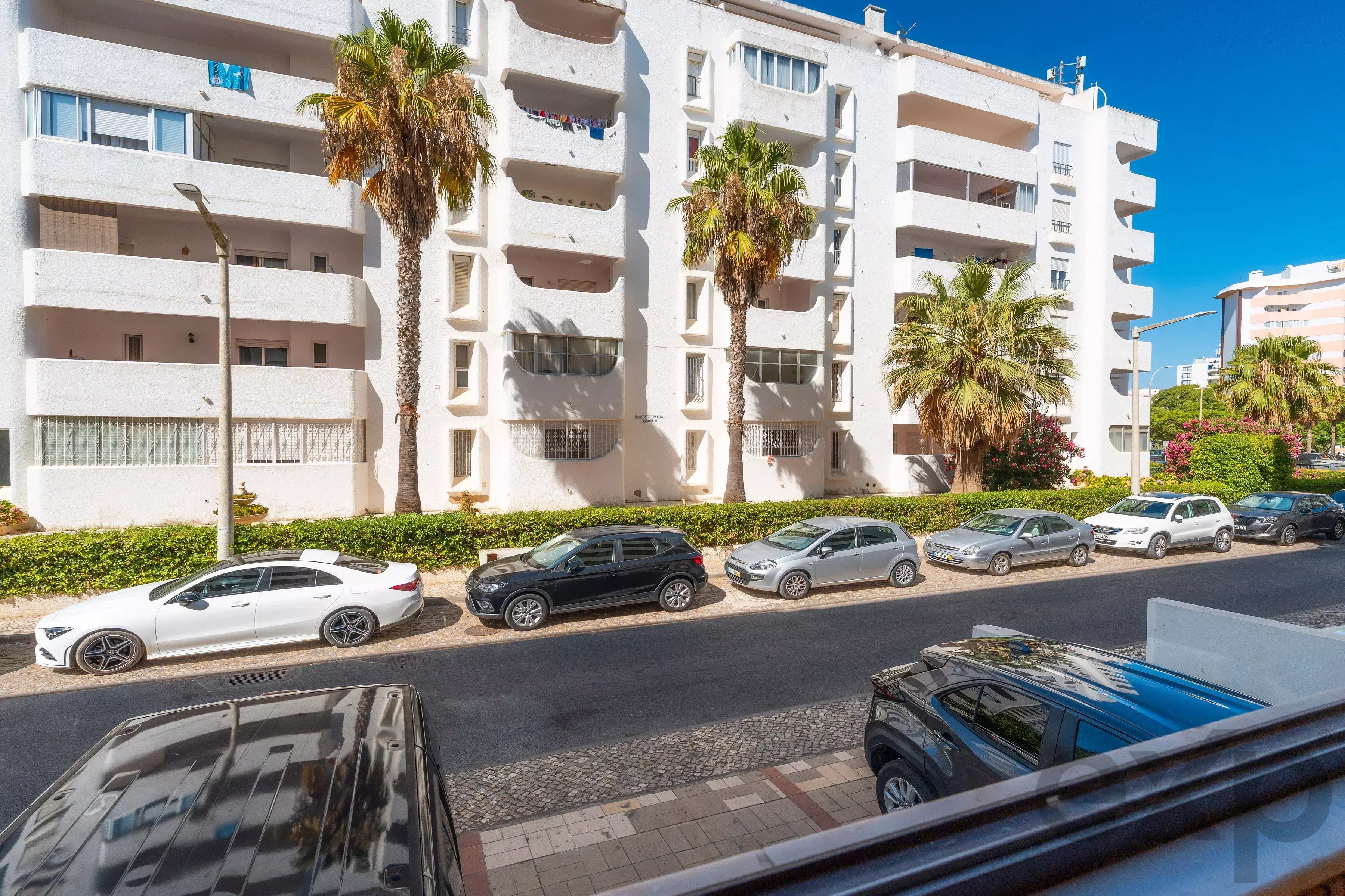 Modern sea‑front apartment in Quarteira 87155806 image 22