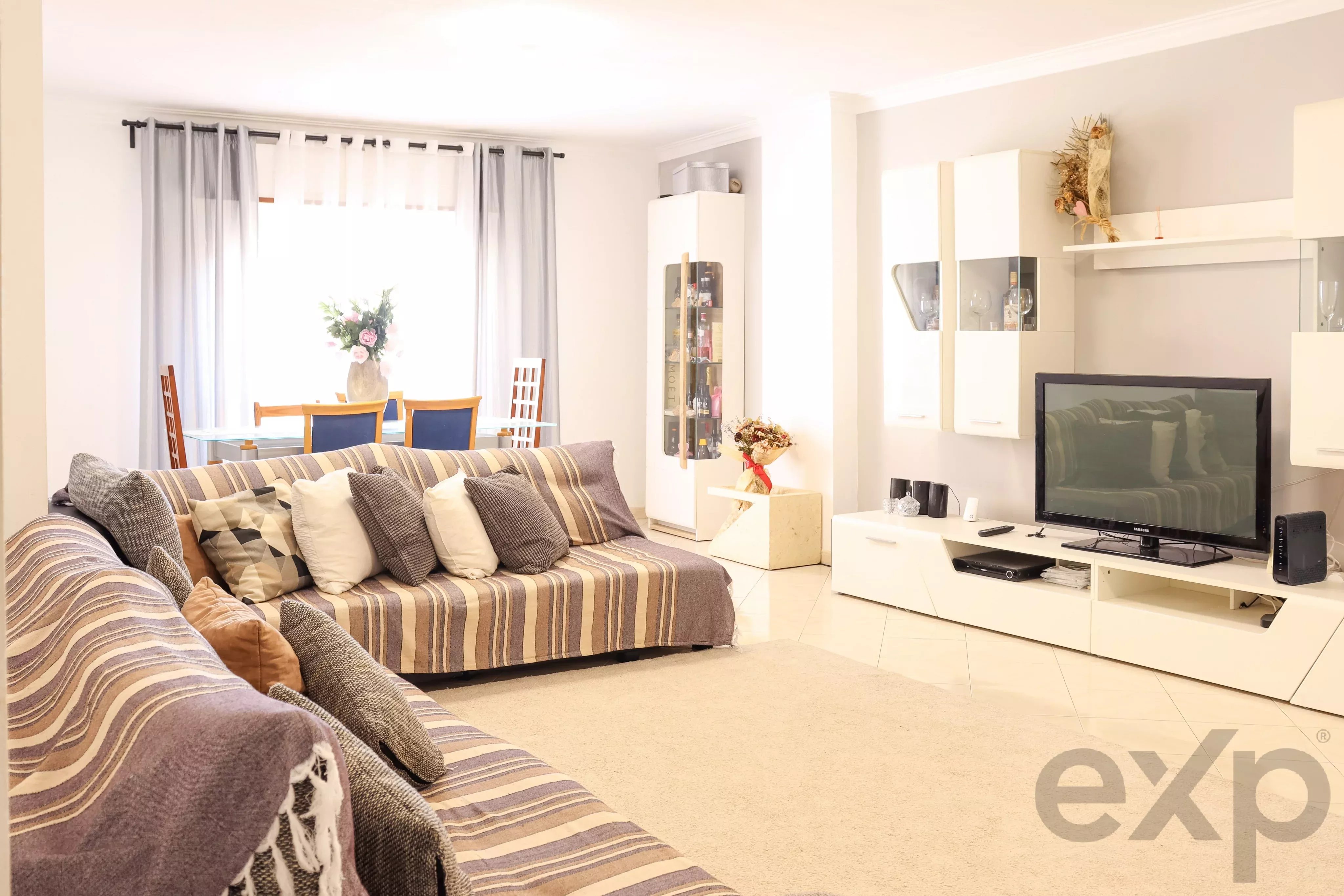 Excelente Apartamento T3 com Suite | 130 m² | Lareira | Elevador | Arrecadação | Rinchoa