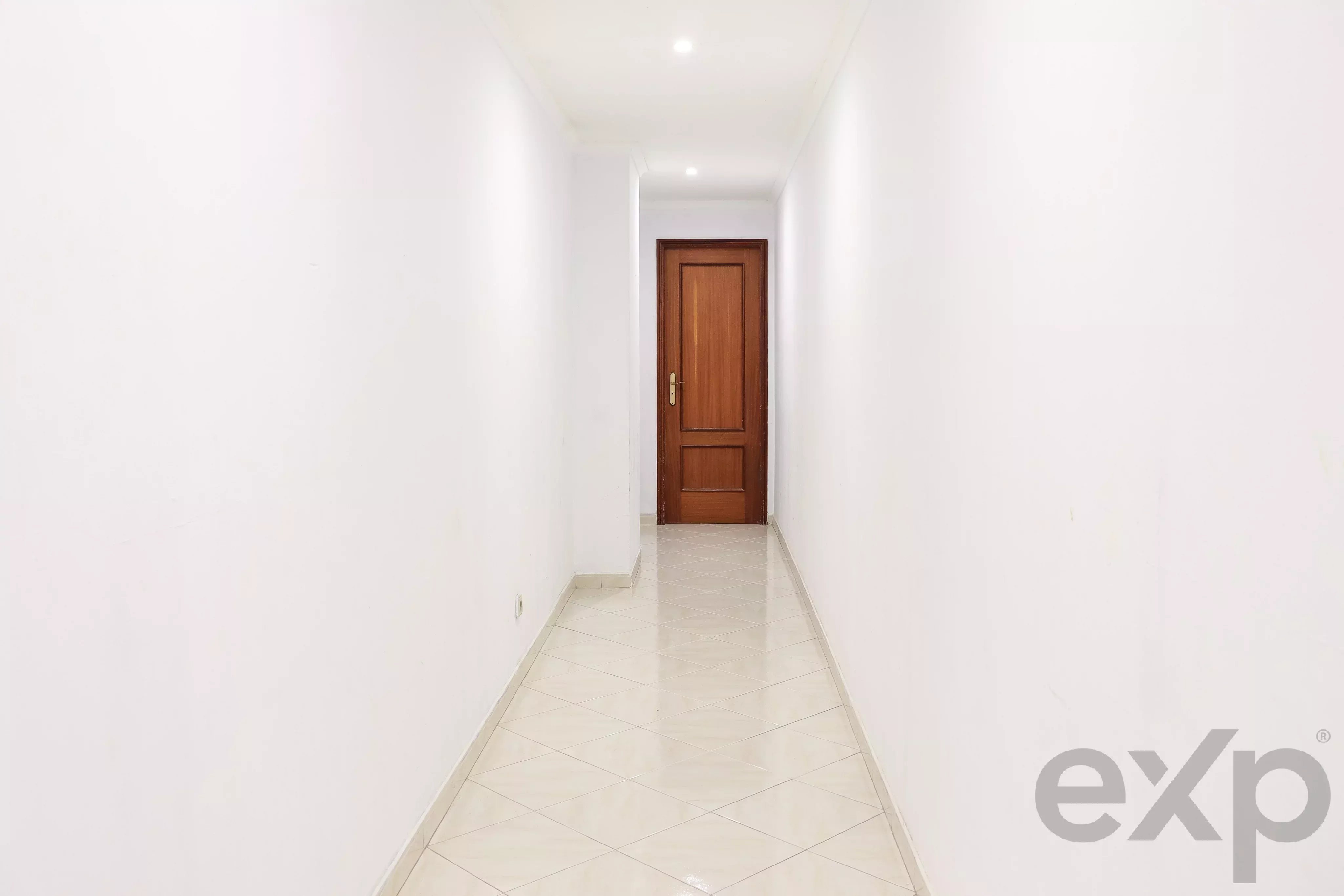 Excelente Apartamento T3 com Suite | 130 m² | Lareira | Elevador | Arrecadação | Rinchoa
