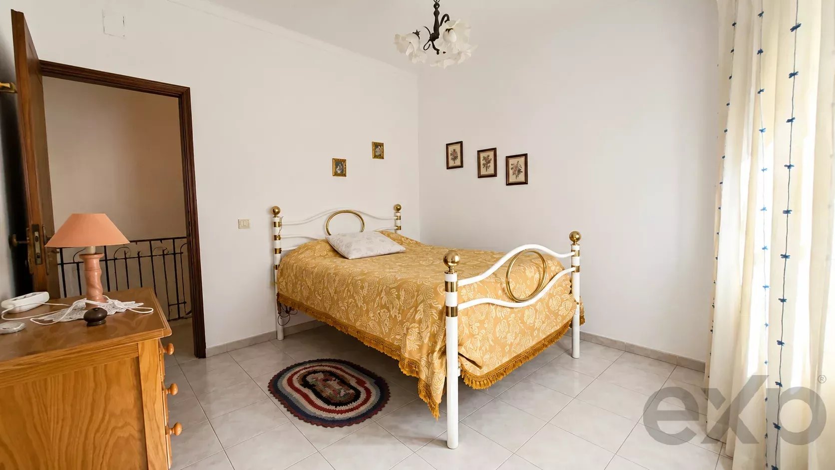 One of the rare homes with a garage in the Historic Centre of Tavira 87158266 image 3