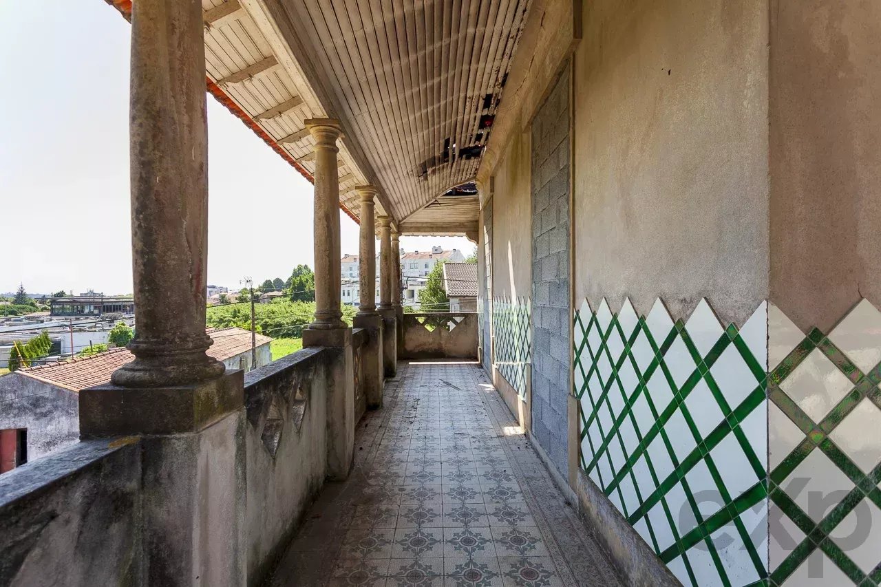Uma Joia dos Anos 20 Pronta para Renascer em Santa Maria da Feira