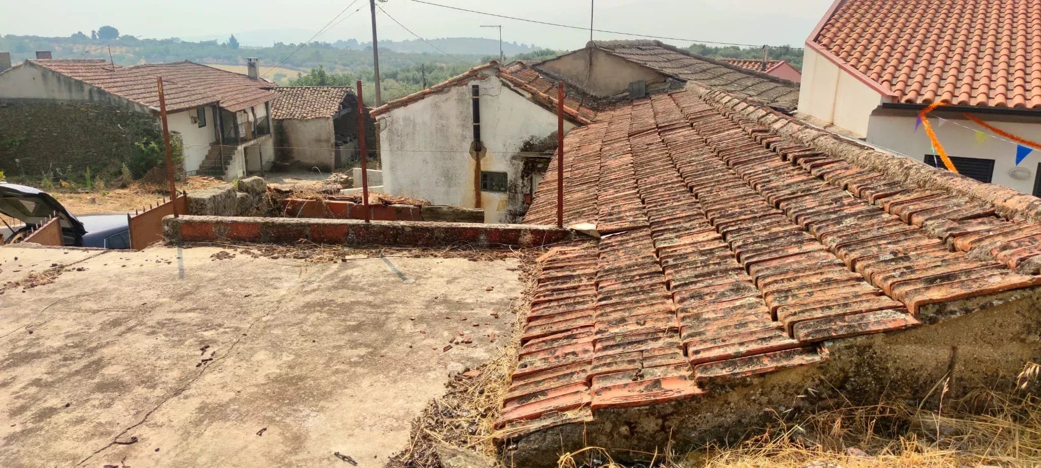 Moradia para Remodelação Total em Santa Maria de Émeres, Valpaços