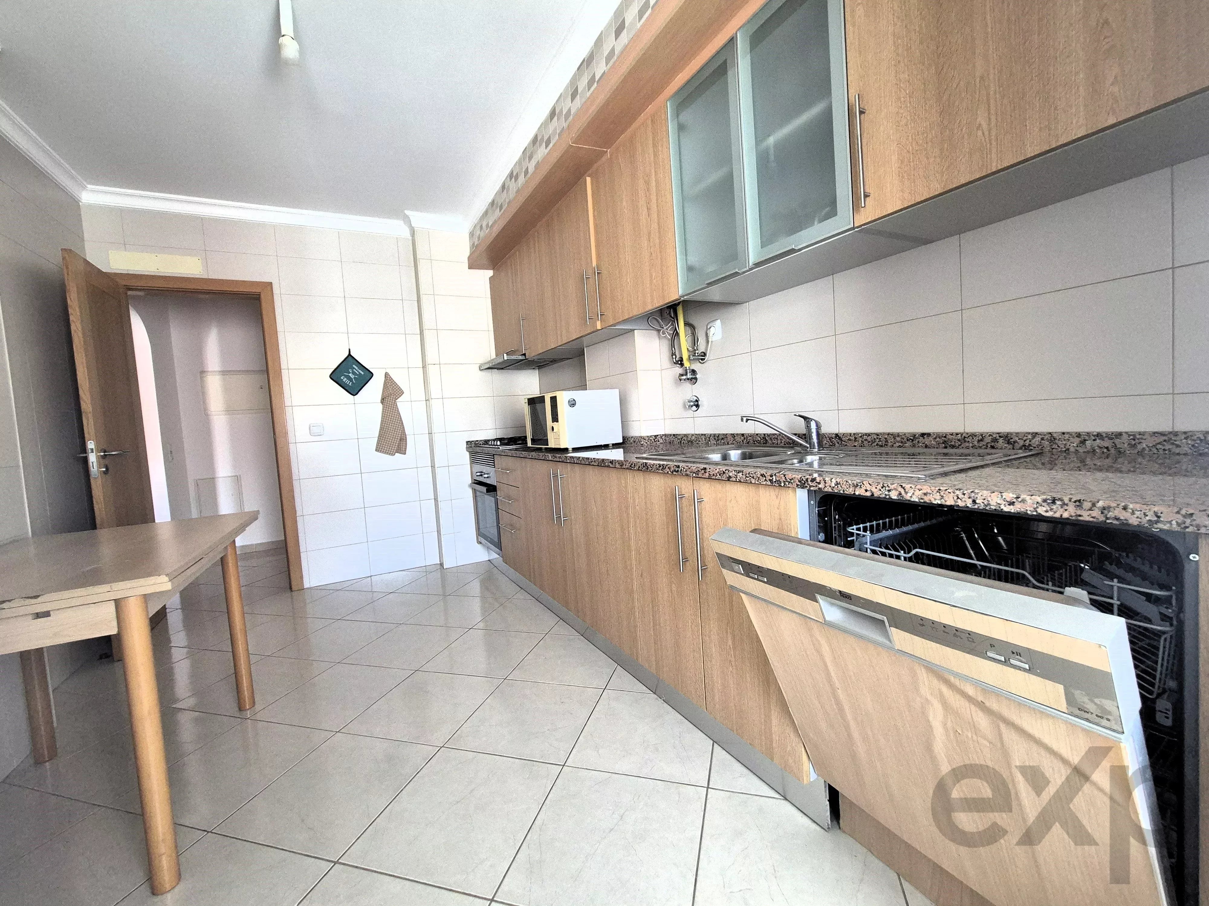 Exclusivo Apartamento T1 em Tavira: Último Andar com Terraço Privado, Vista Mar e Cidade 87176950 image 12