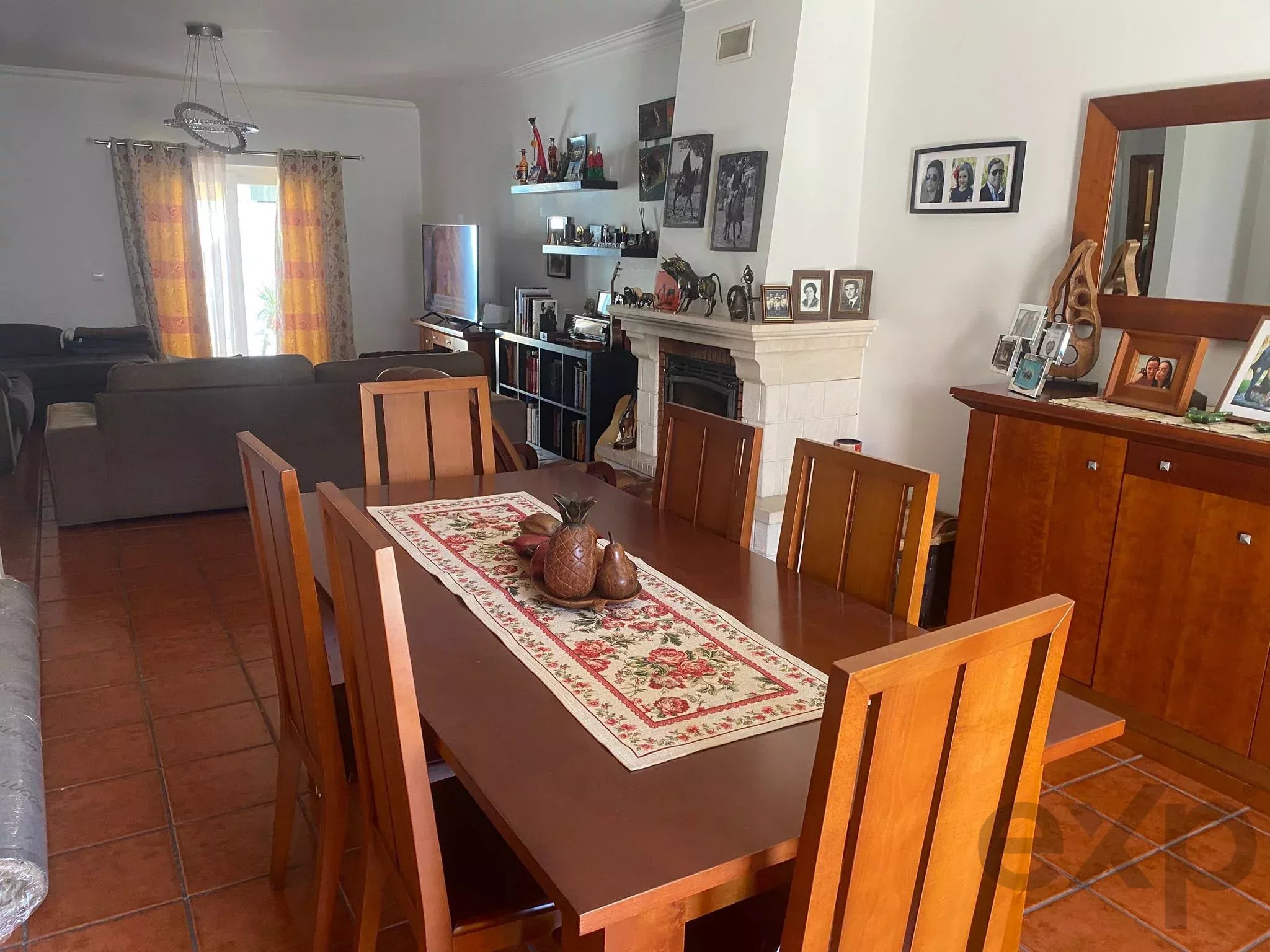 Moradia Geminada T3 em Sarilhos Pequenos