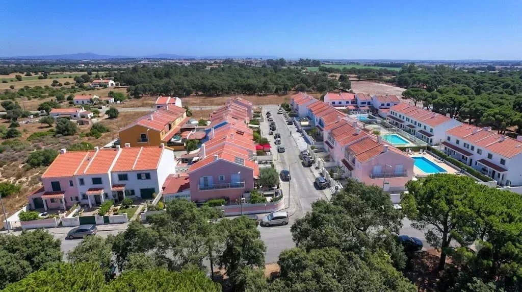Moradia Geminada T3 em Sarilhos Pequenos