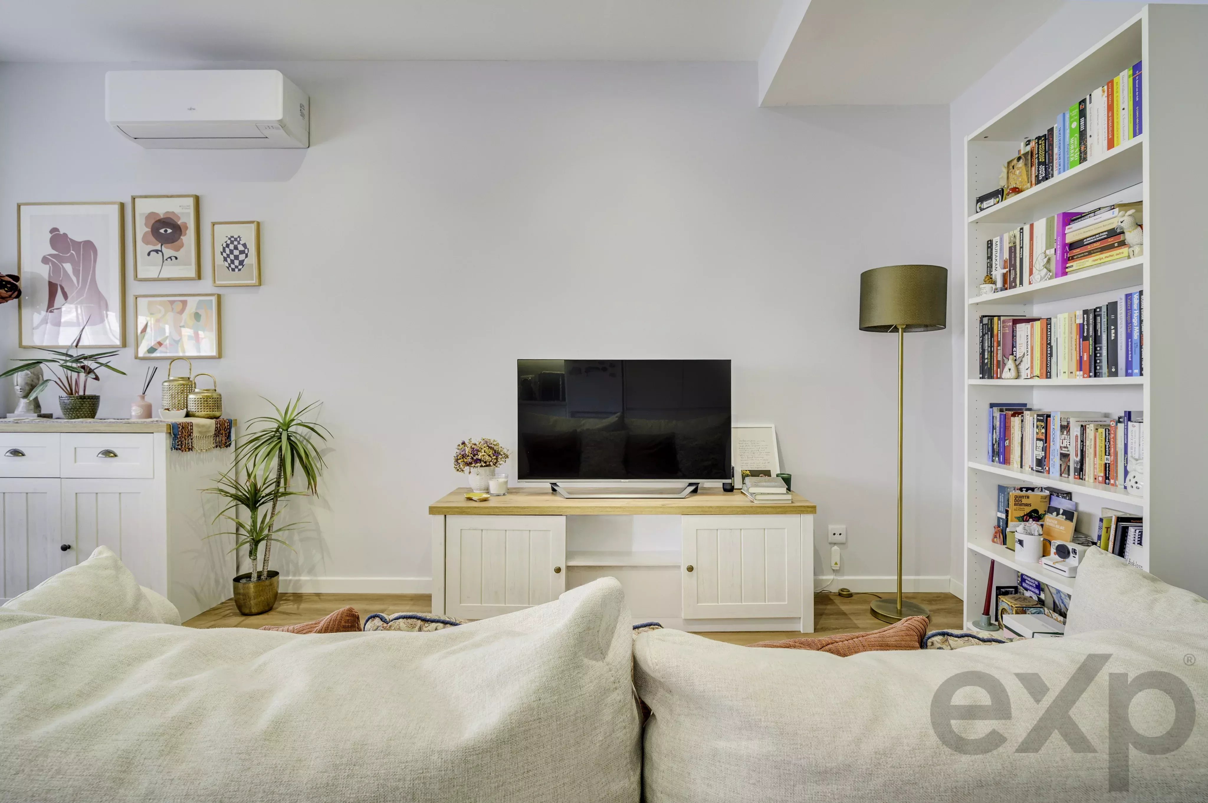 Apartamento T2 renovado, Campolide
