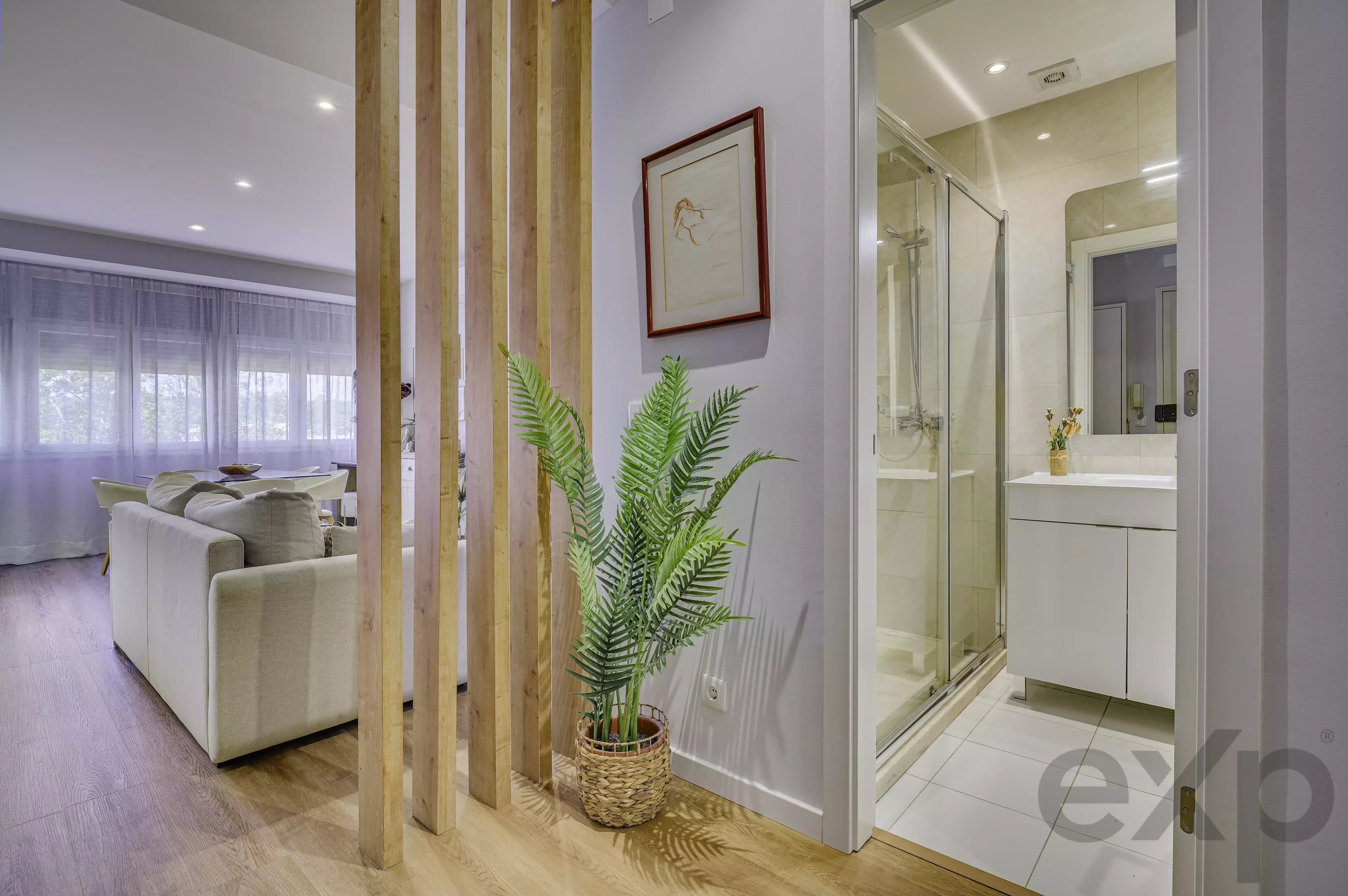Renovated two‑bedroom apartment, Campolide 87178557 image 7
