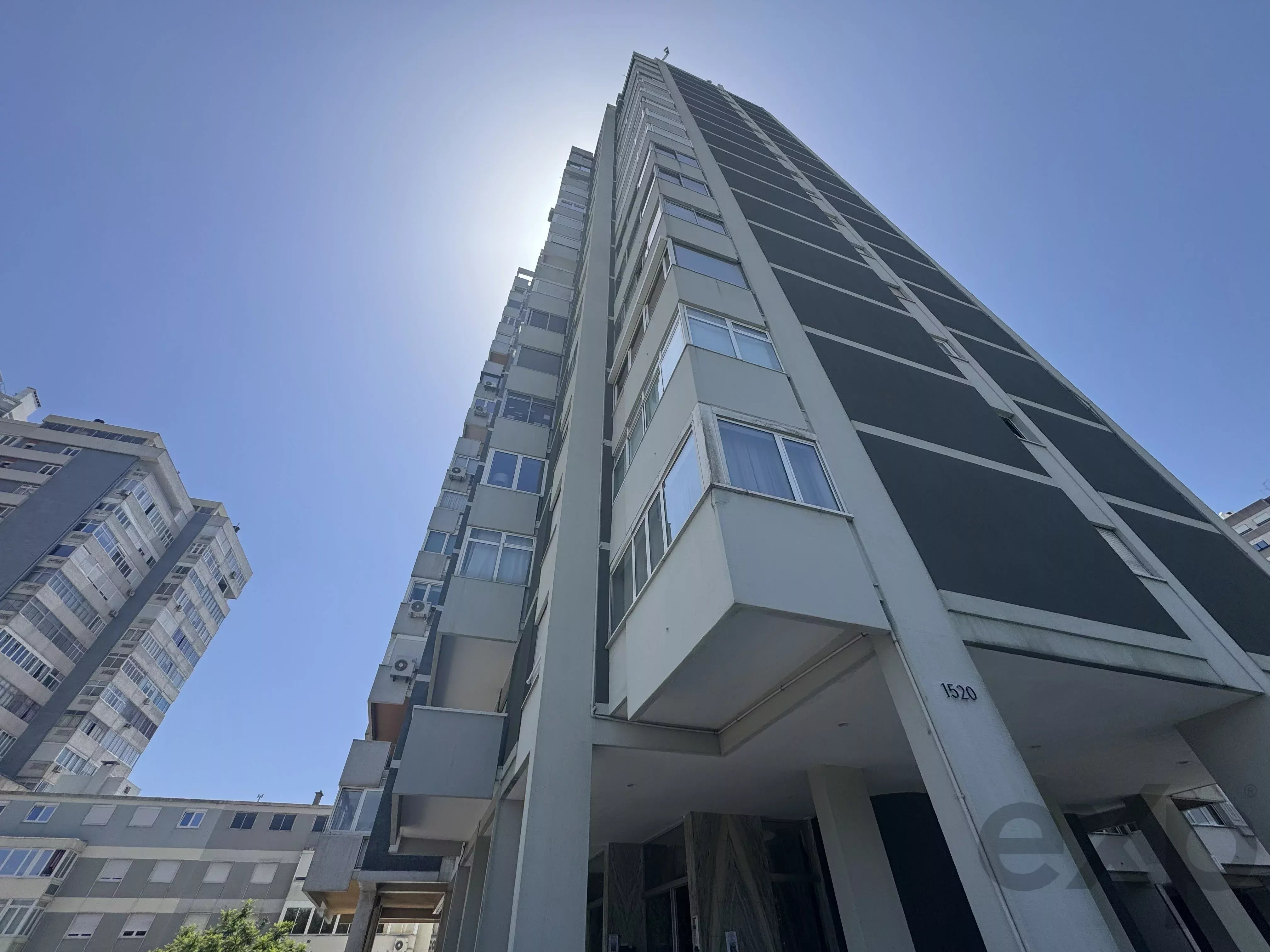 Spacious and modern T4 in Restelo, Lisbon 87185565 image 1