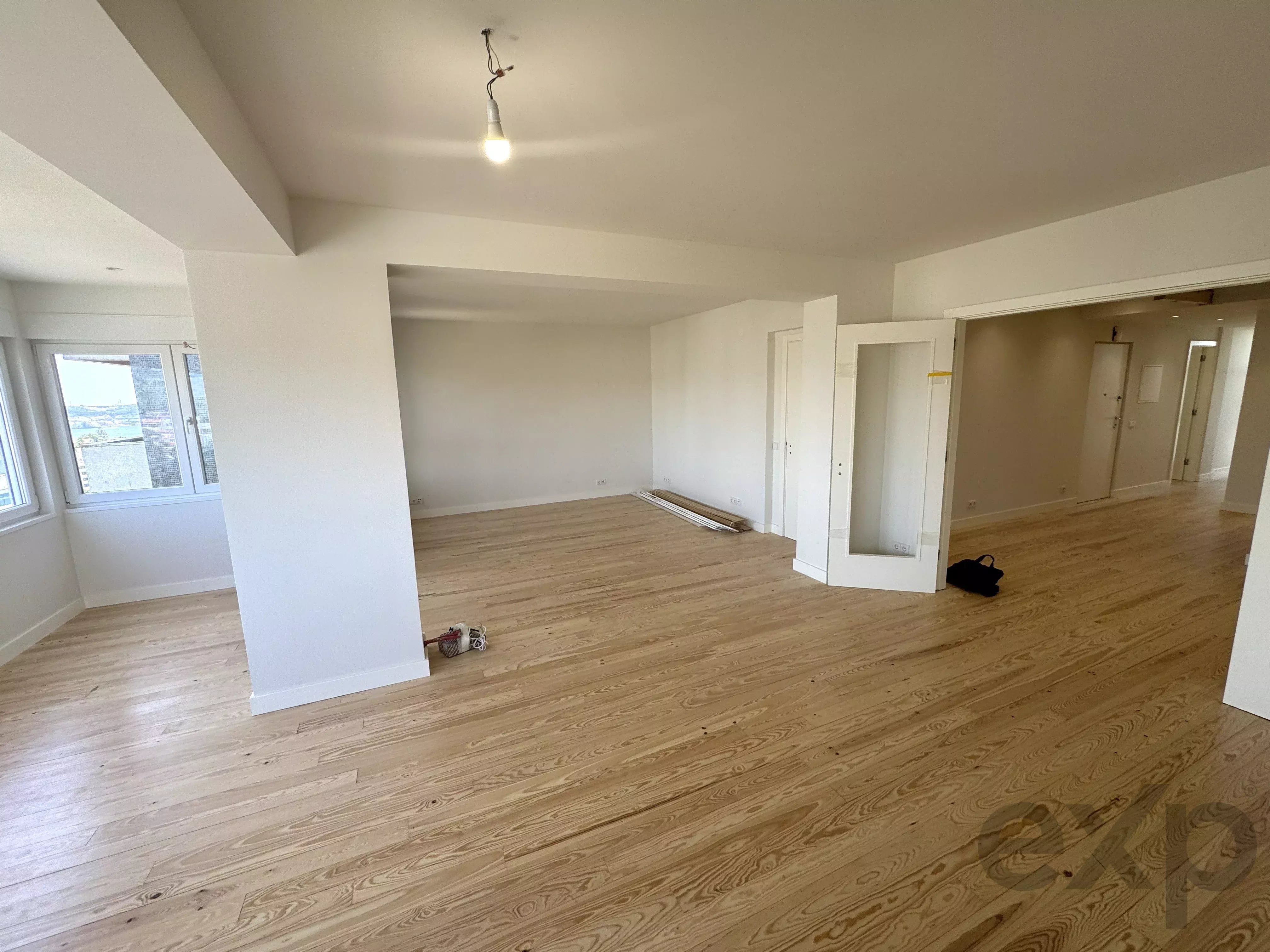 Spacious and modern T4 in Restelo, Lisbon 87185565 image 3