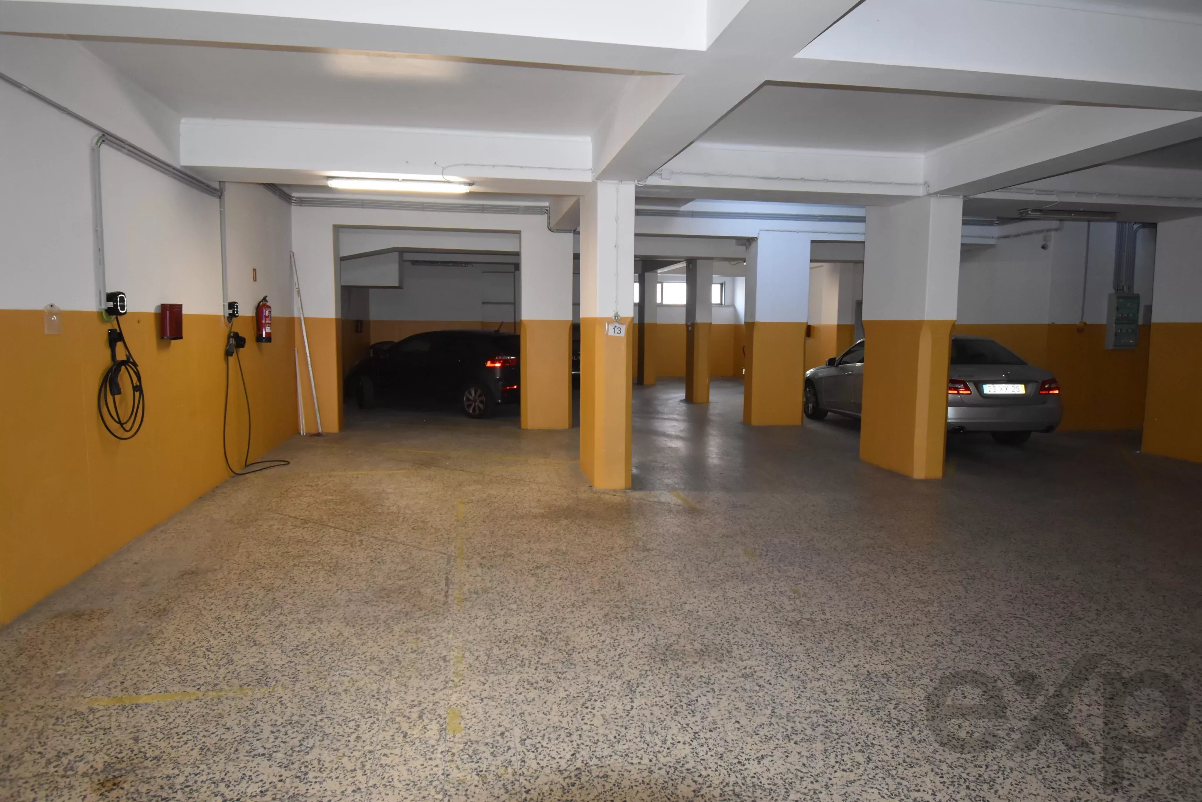 Spacious and modern T4 in Restelo, Lisbon 87185565 image 44