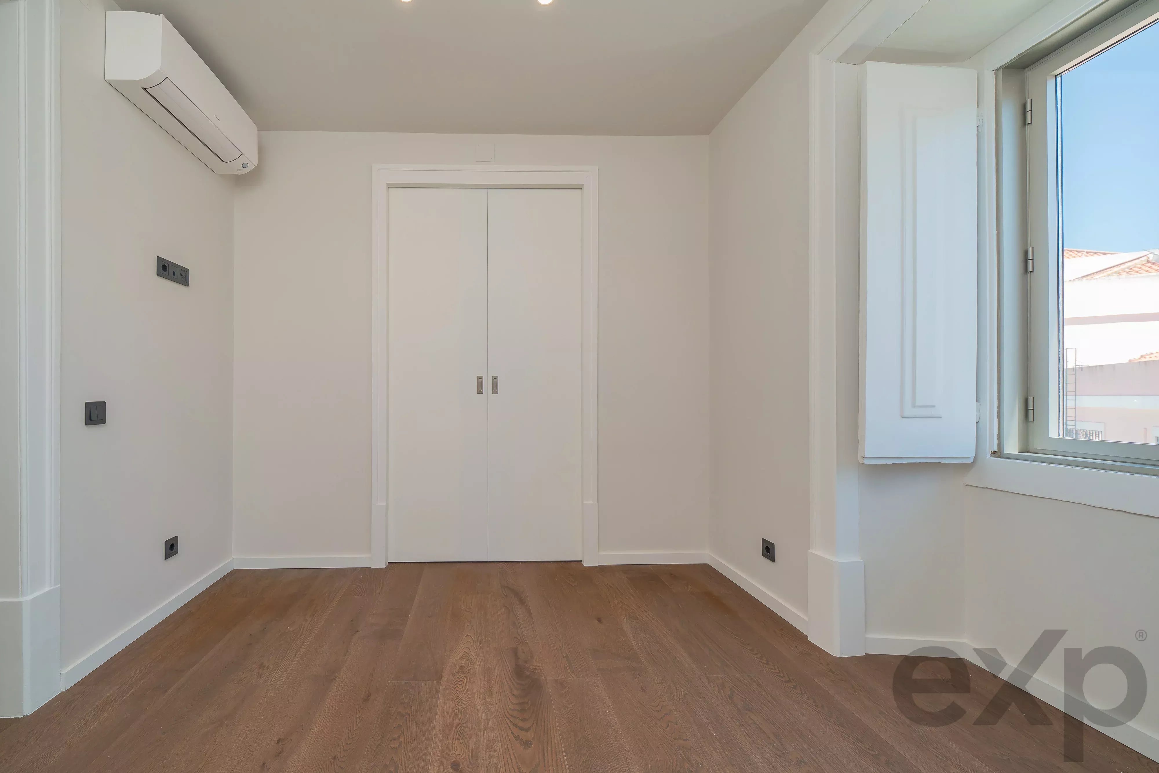 Charming T2+1 set to launch in the heart of Rato, Lisbon 87194652 image 28