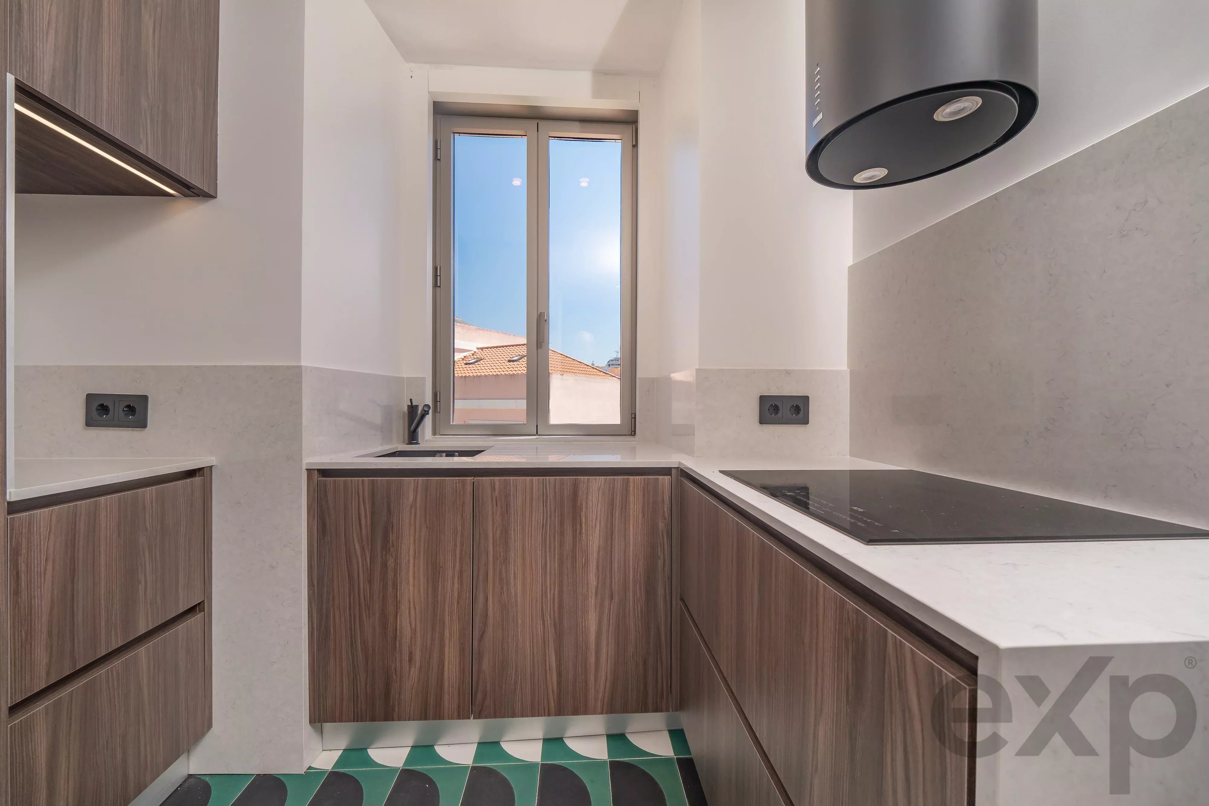 Charming T2+1 set to launch in the heart of Rato, Lisbon 87194652 image 15
