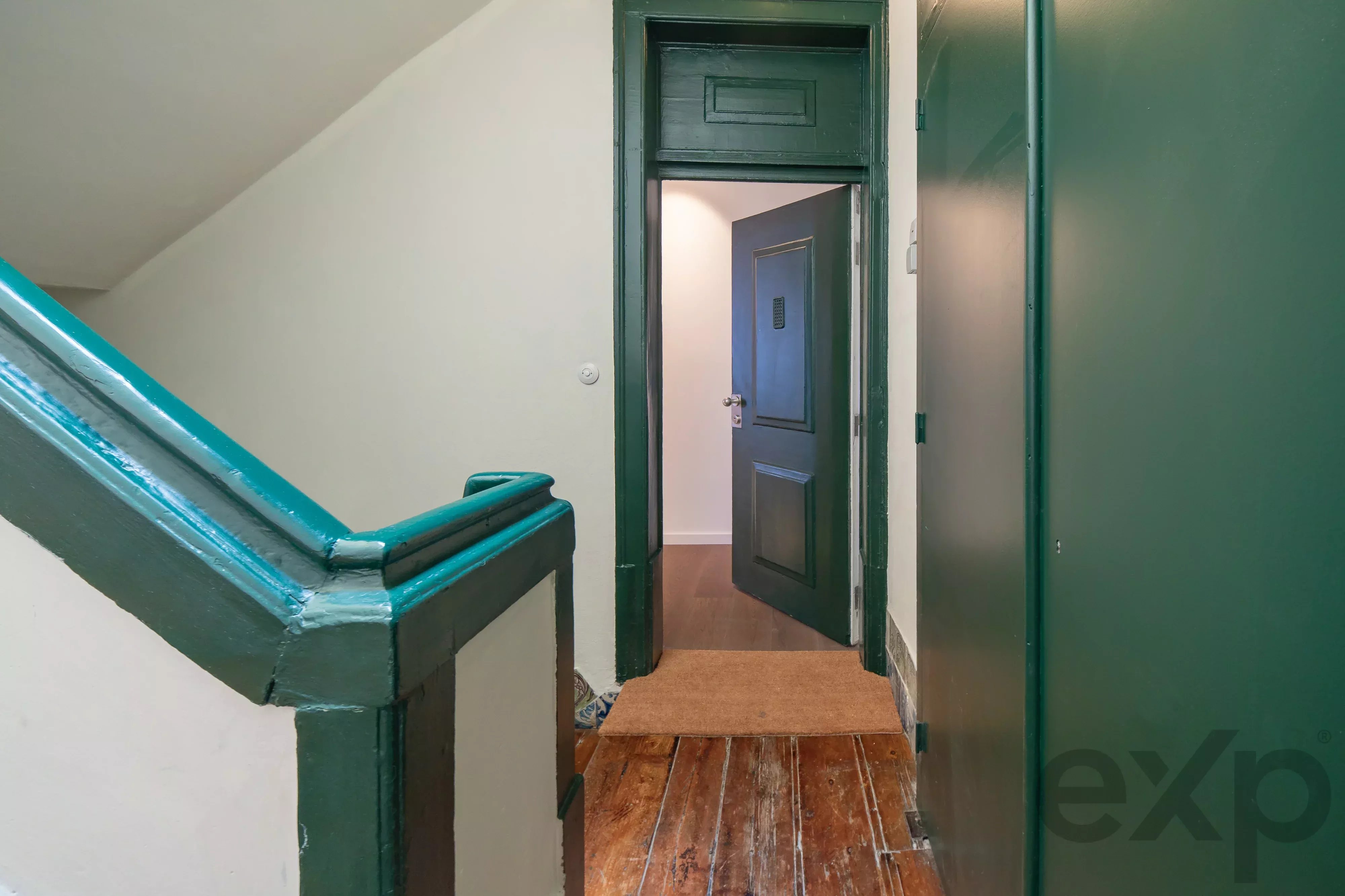 Charming T2+1 set to launch in the heart of Rato, Lisbon 87194652 image 50