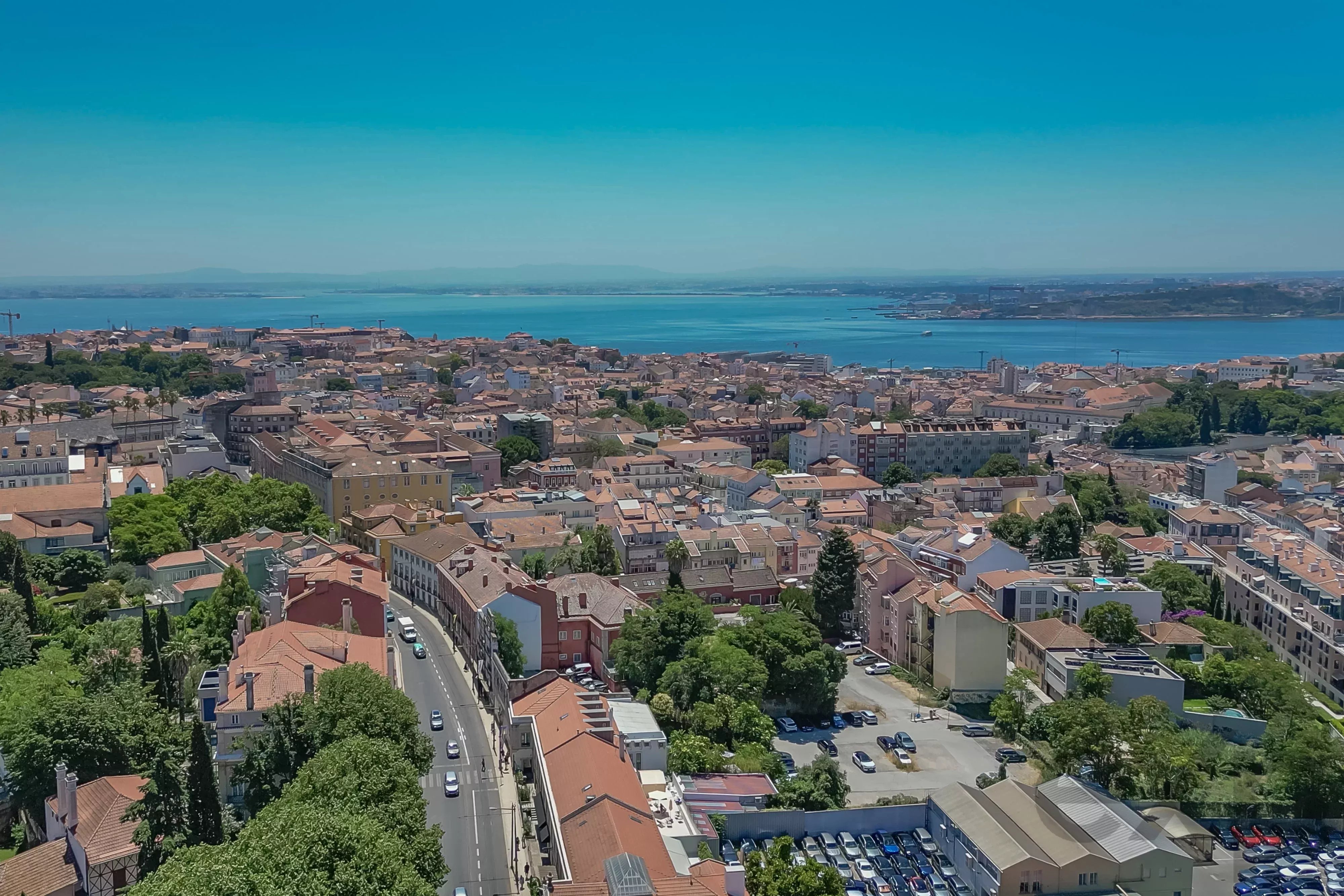 Charming T2+1 set to launch in the heart of Rato, Lisbon 87194652 image 57