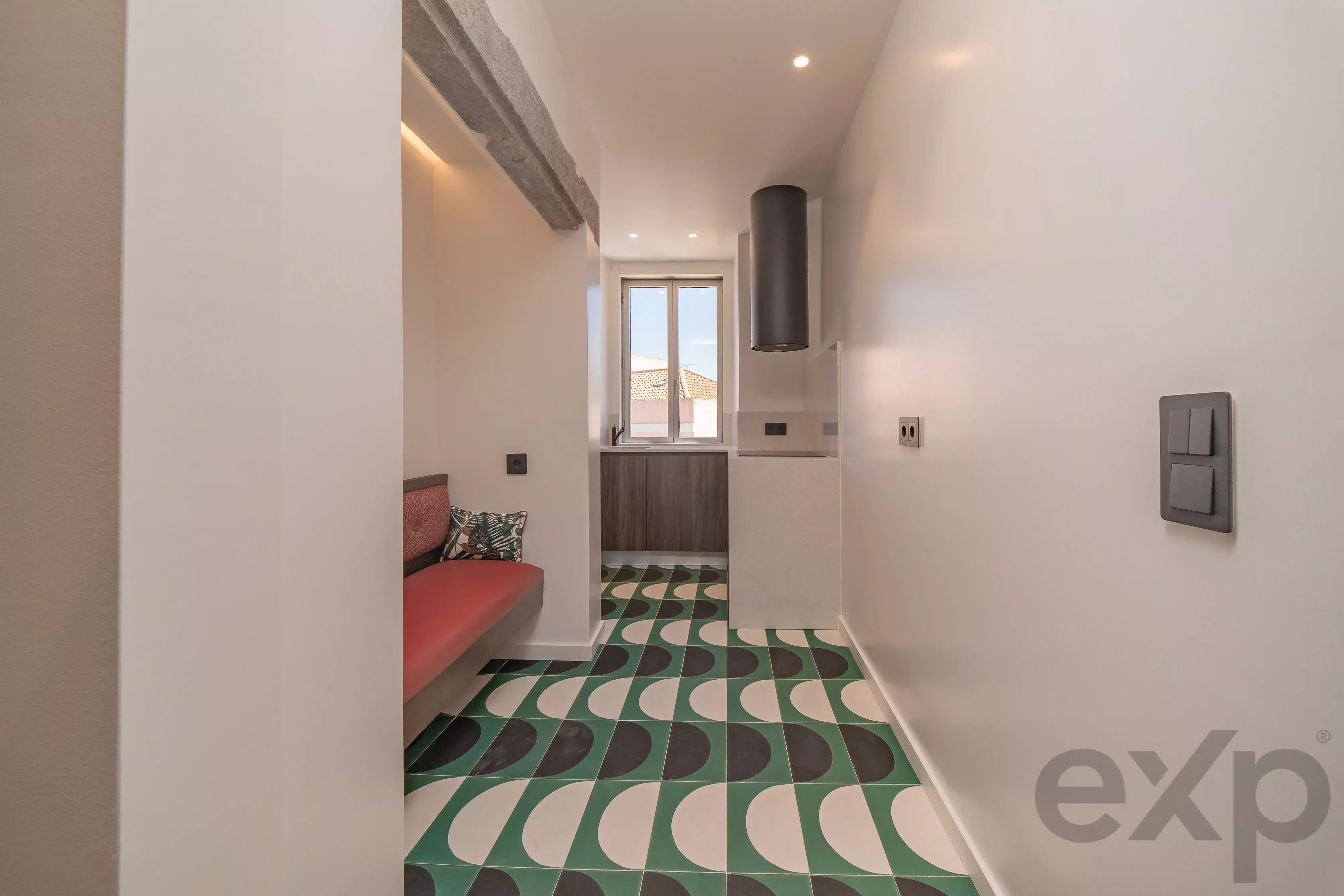 Charming T2+1 set to launch in the heart of Rato, Lisbon 87194652 image 13