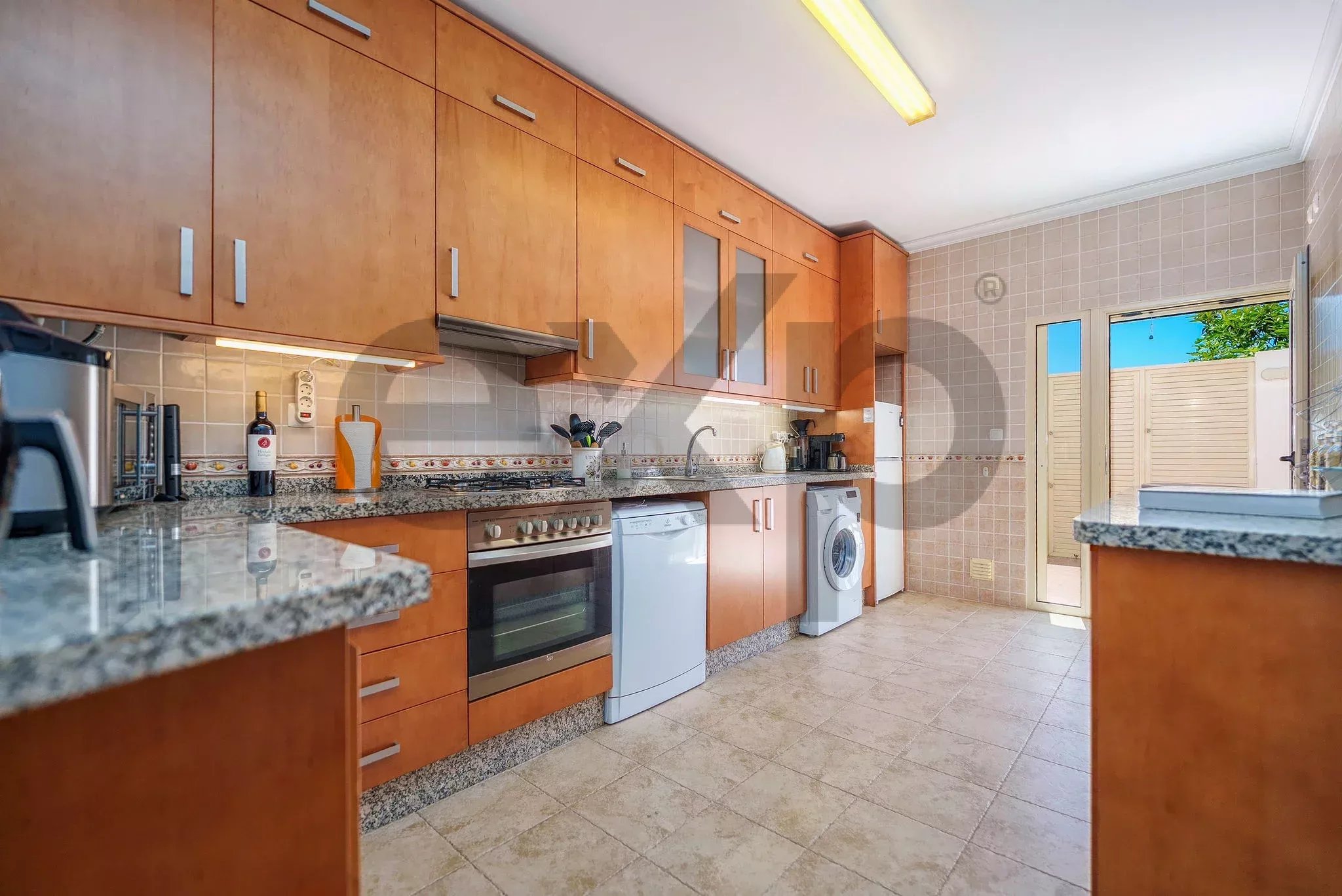 Terraced three‑bedroom home in the heart of Moncarapacho 87194957 image 17