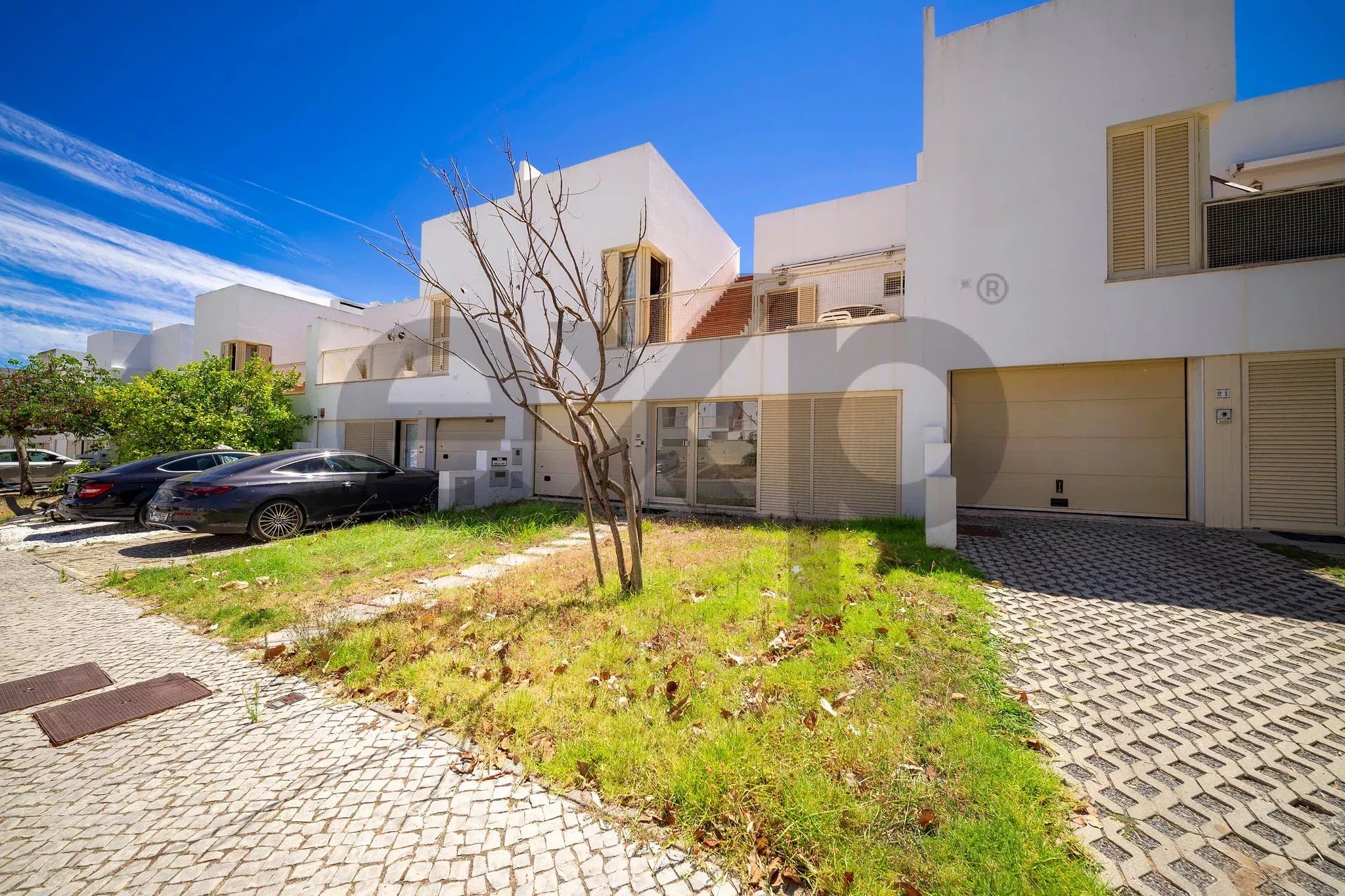 Terraced three‑bedroom home in the heart of Moncarapacho 87194957 image 3