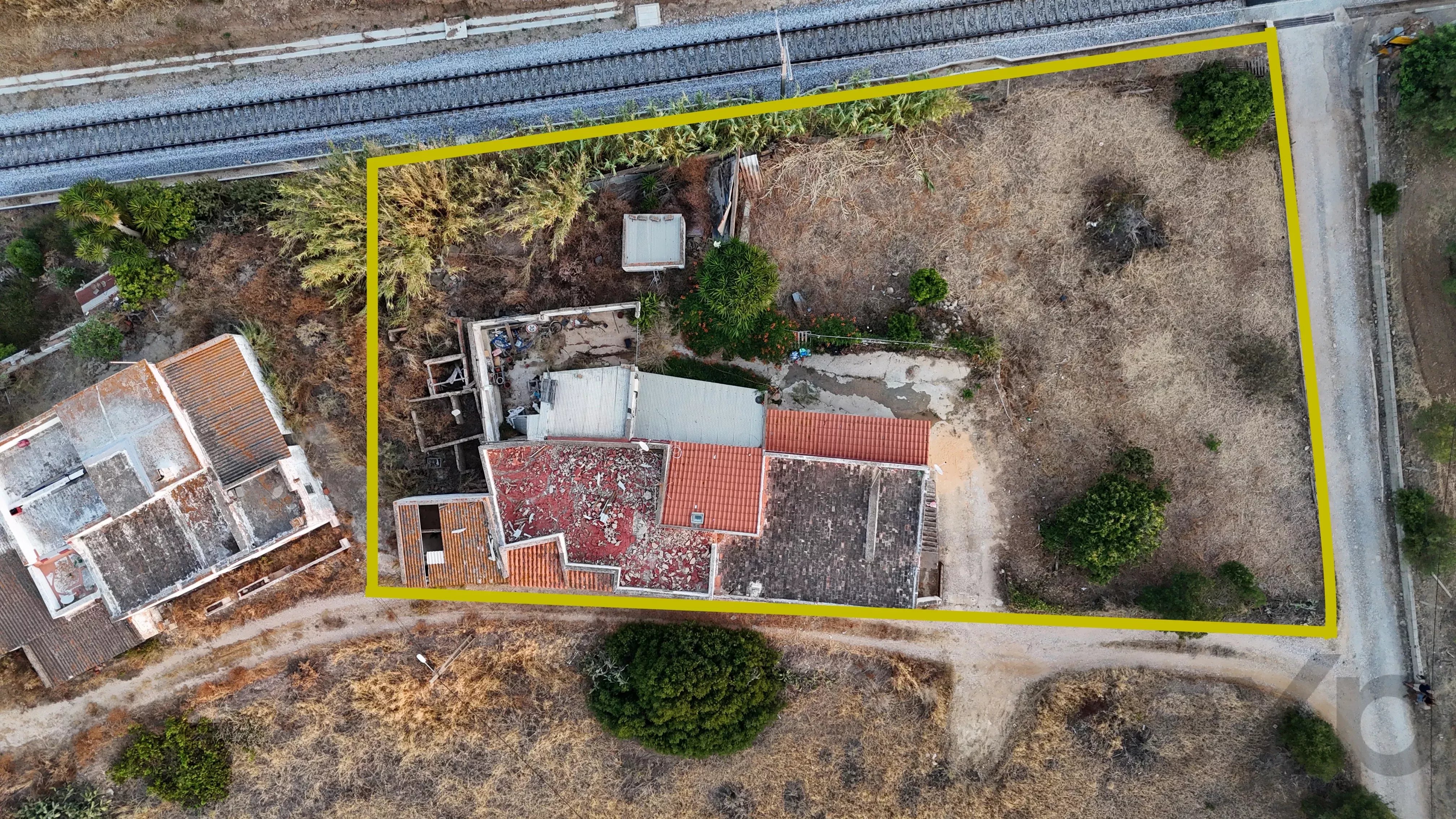 House for Restoration on the First Line of Ria Formosa 87195511 image 7