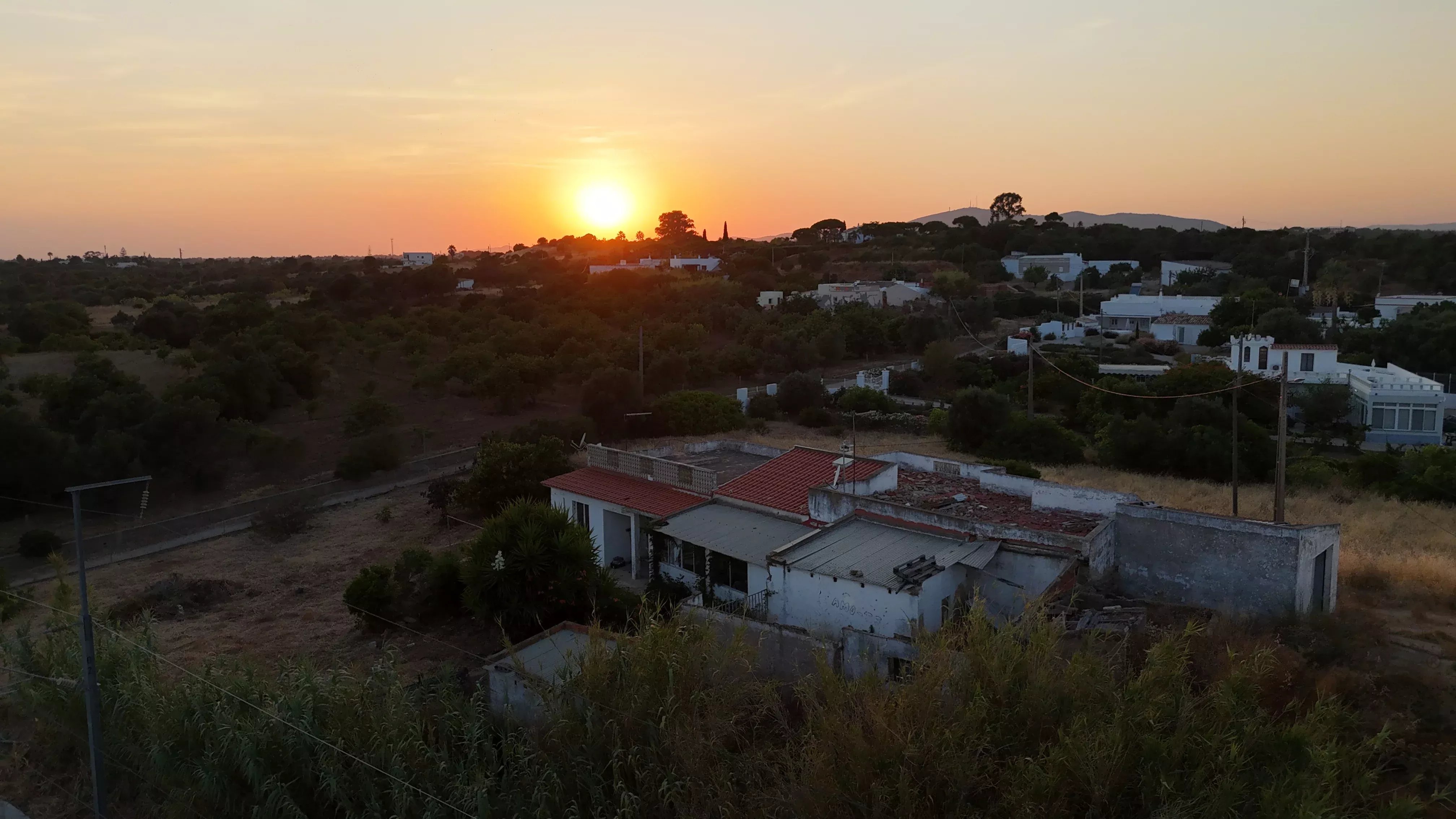 House for Restoration on the First Line of Ria Formosa 87195511 image 4