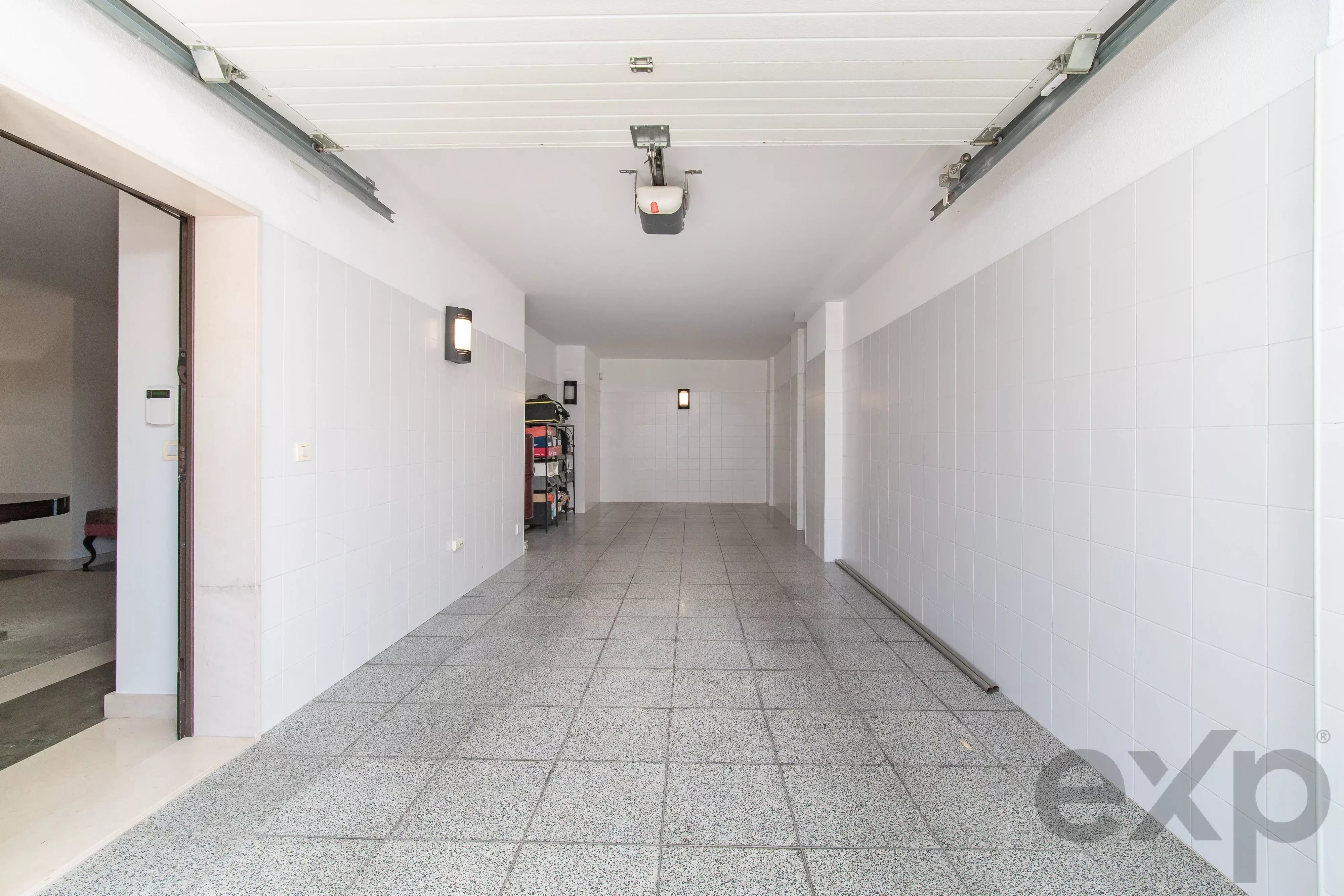 T5 Residence in Telheiras with Heated Swimming Pool, Private Cinema and Gymnasium 87195910 image 8