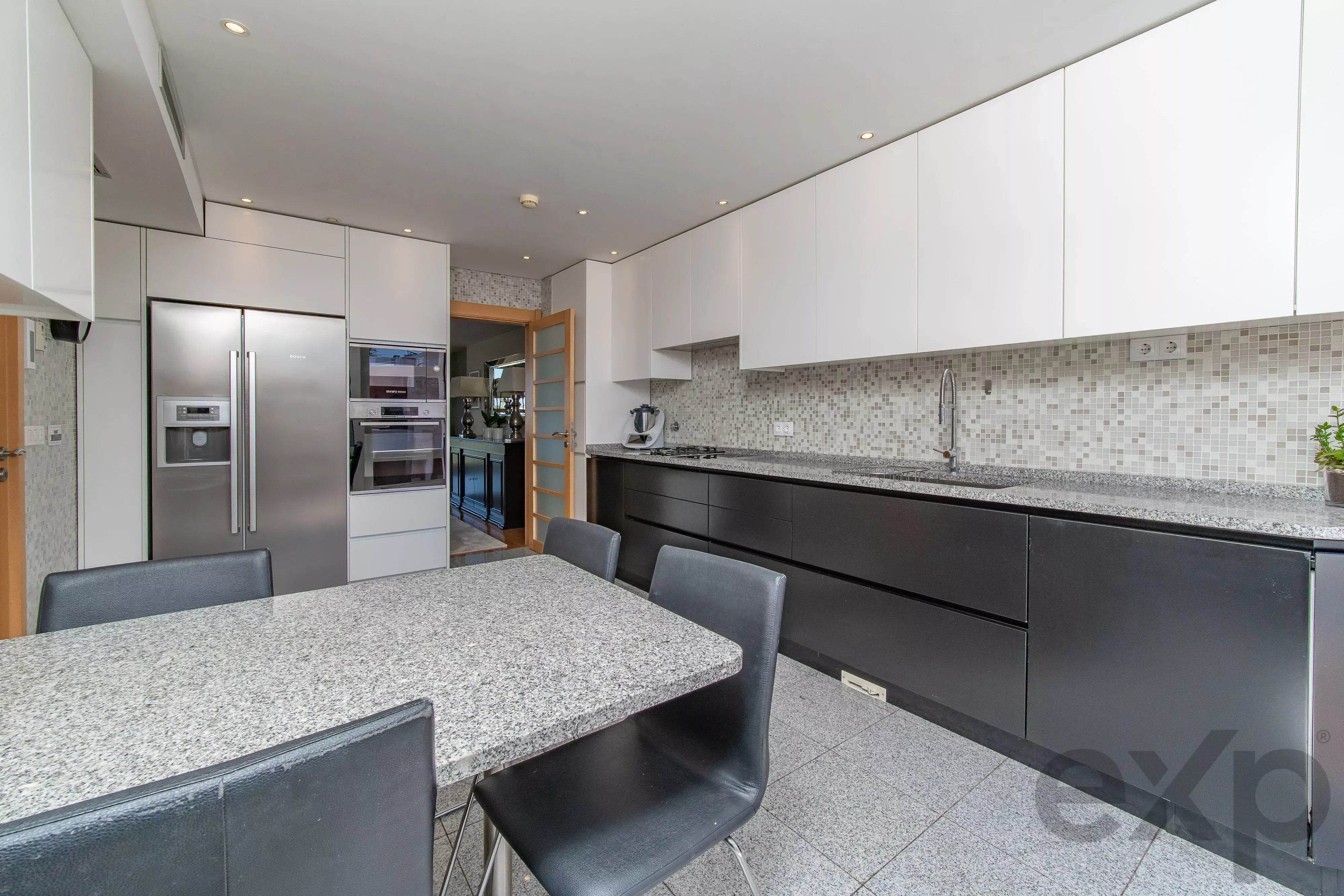 T5 Residence in Telheiras with Heated Swimming Pool, Private Cinema and Gymnasium 87195910 image 32