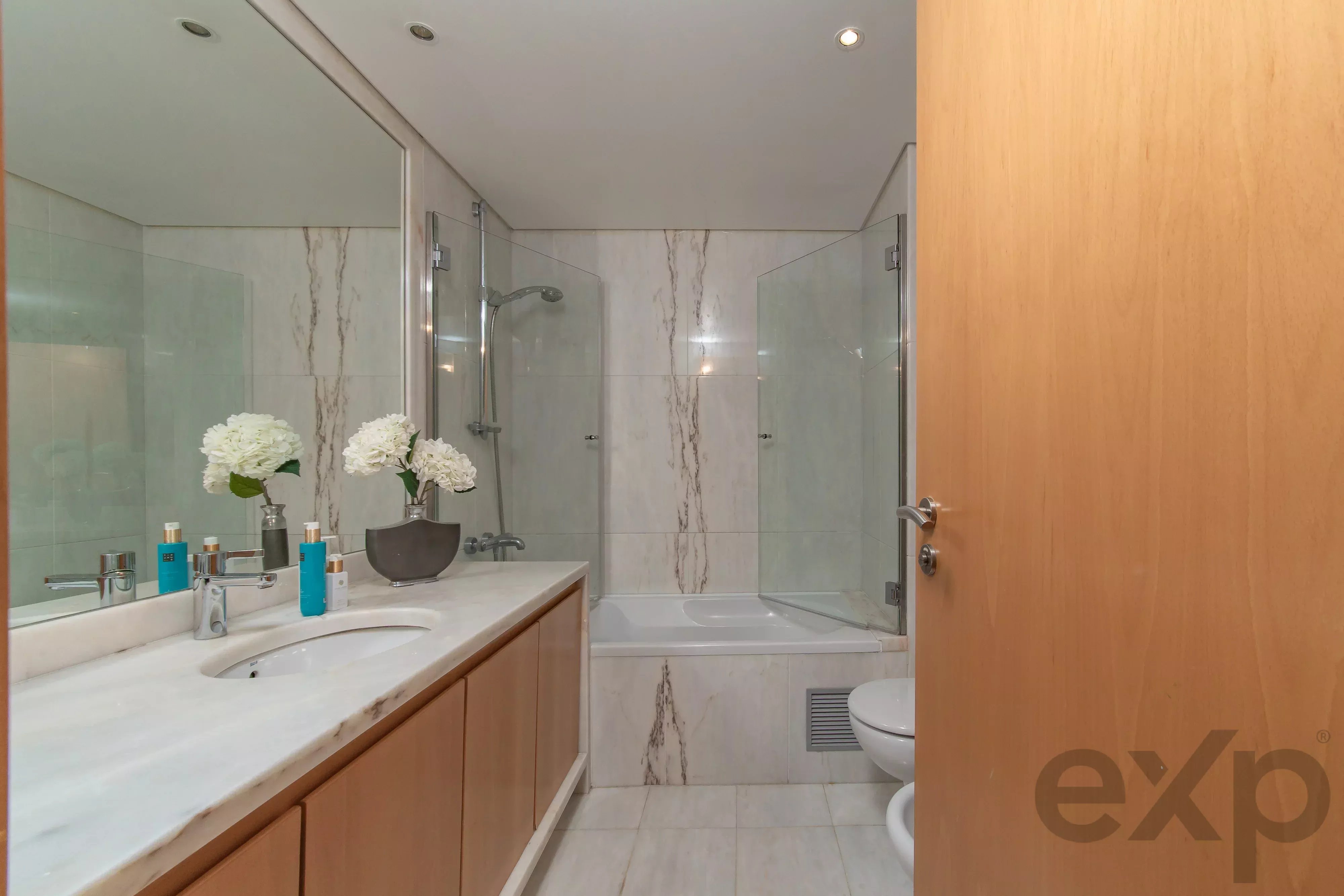 T5 Residence in Telheiras with Heated Swimming Pool, Private Cinema and Gymnasium 87195910 image 46