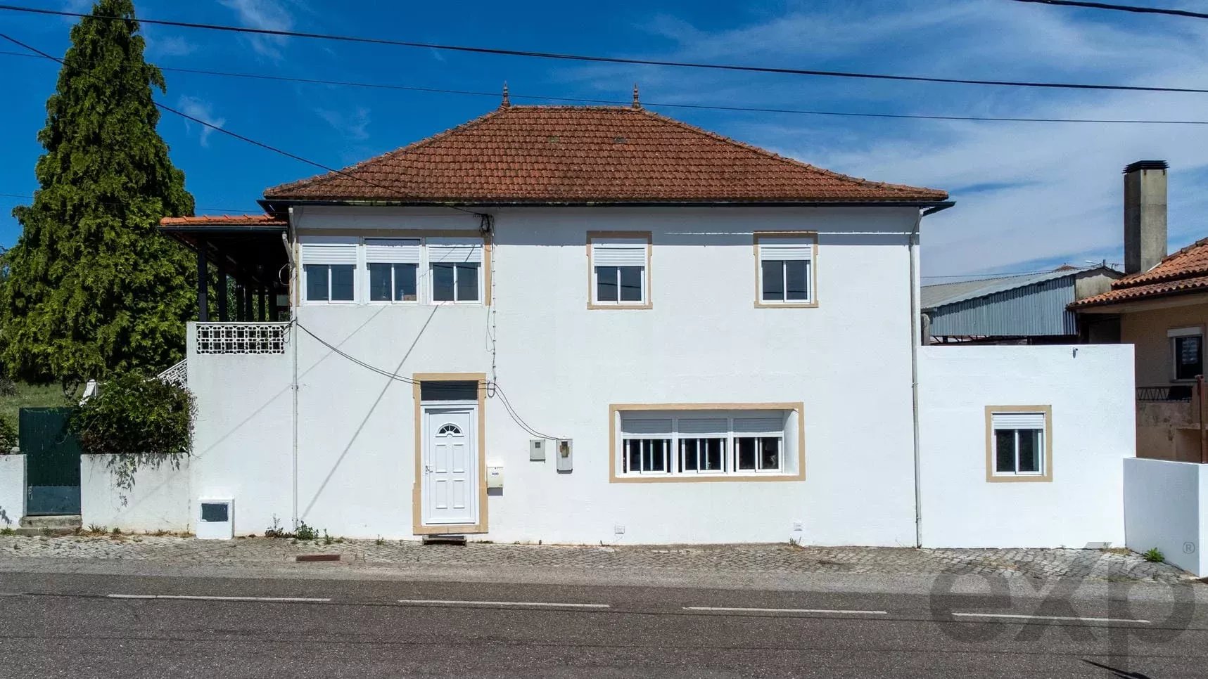 Bonita Moradia de Carácter com 2.730m² de Terreno no Centro de Portugal