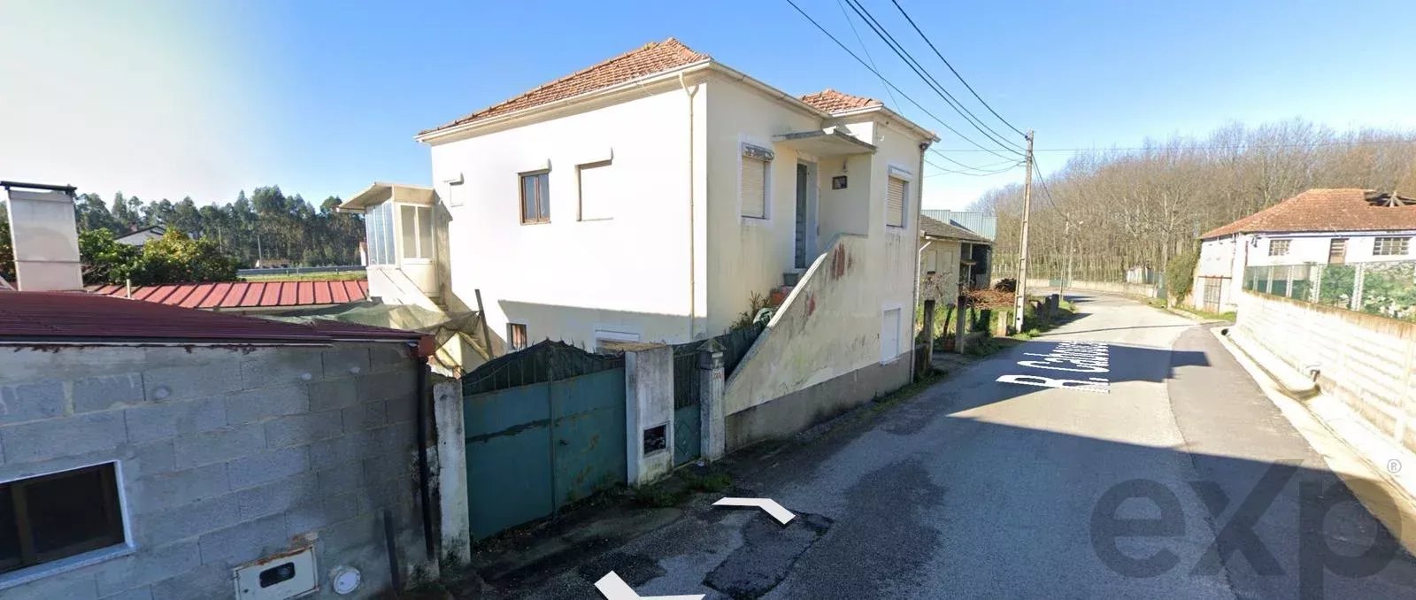 Moradia com terreno em Sangalhos