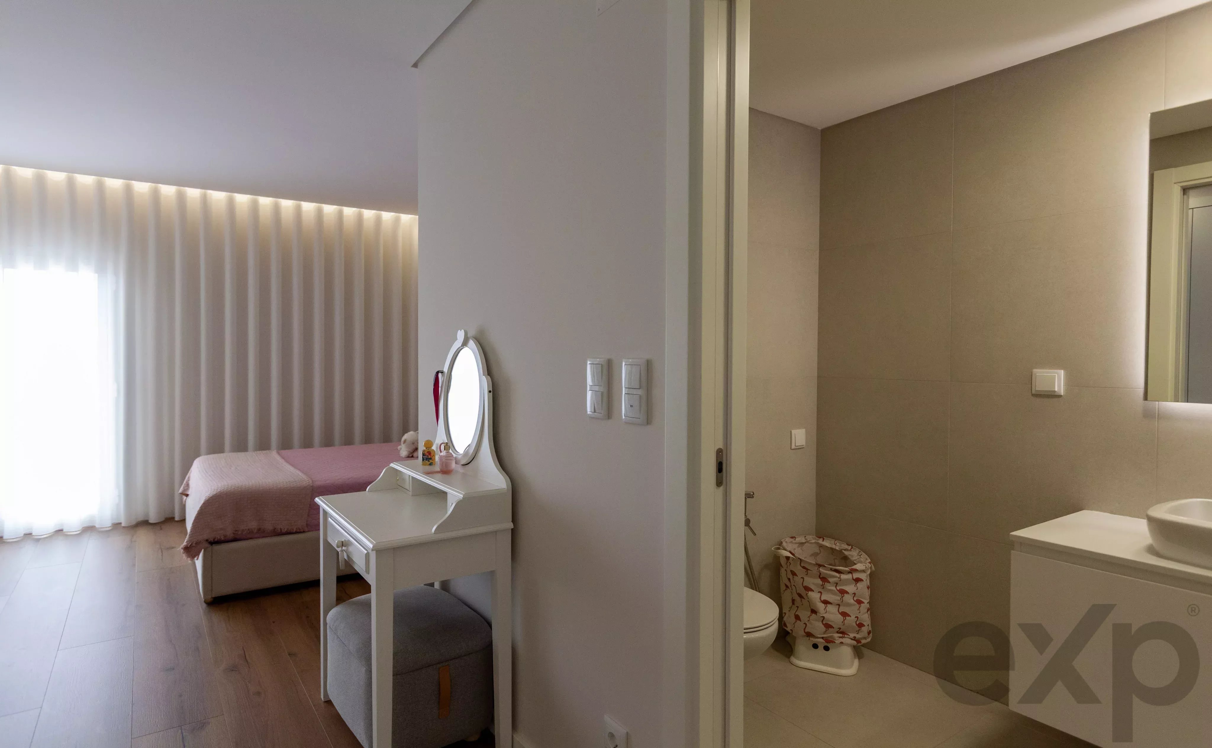 Penthouse Apartment T4 with 3 Suites, terrace overlooking the river 87223087 image 36